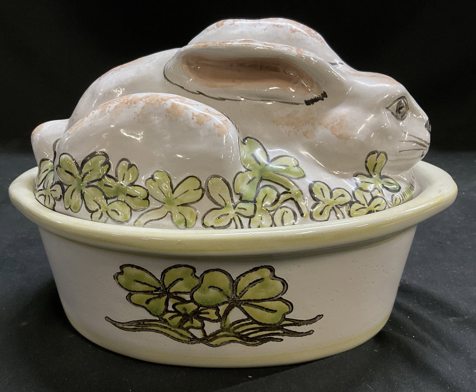 VTG Louisville Stoneware Bunny Casserole Dish (1 of 7)