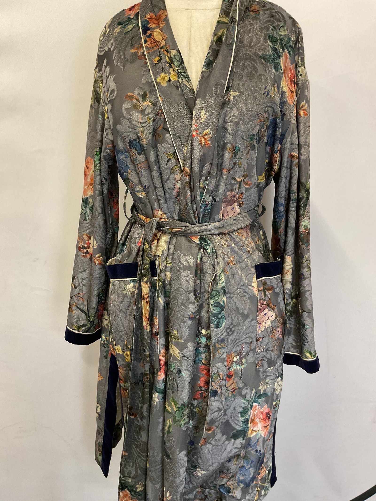 Zara Basic Collection Floral Robe - 2