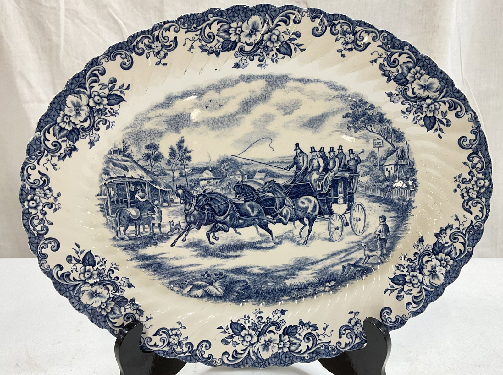 Vtg. Johnson Bros Passing Thru Srv Platter, Eng. (1 of 5)