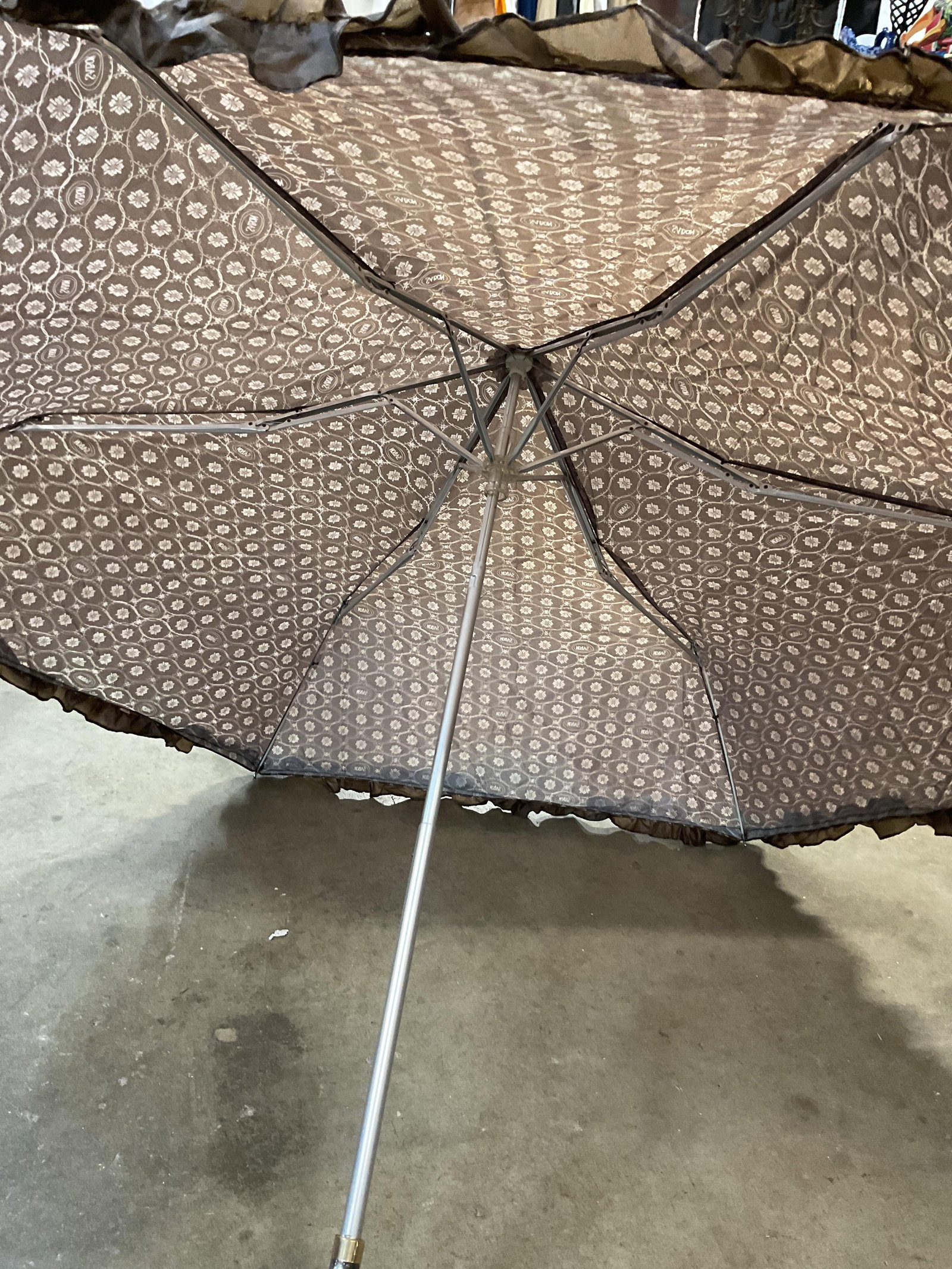 Sabon Brown Ruffled Parasol - 4