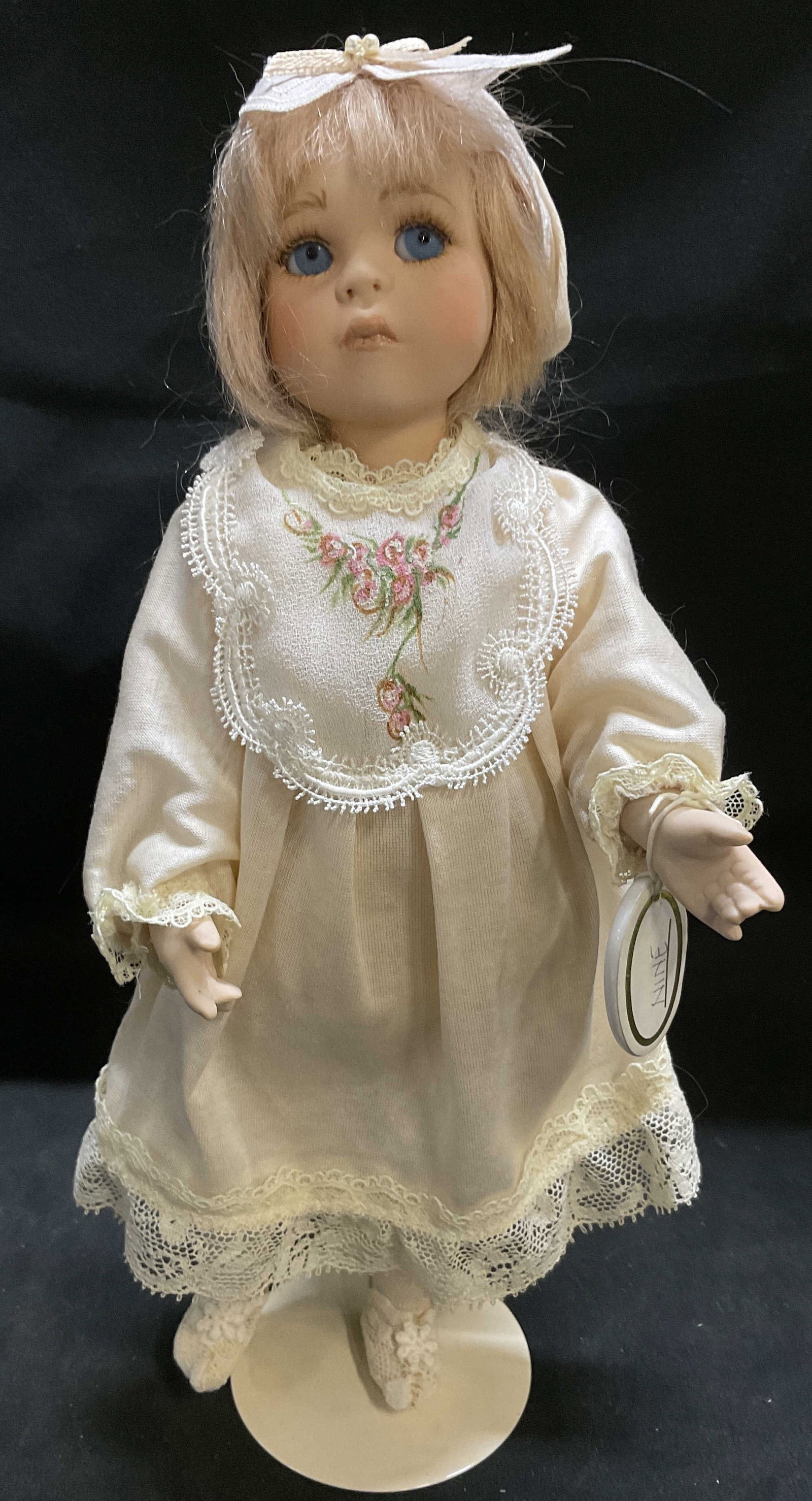 97 Le Bambole di Arianna Nine Porc Doll ITALY (1 of 7)