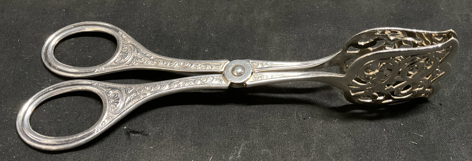 VINTAGE Silver-Plated Pastry Tongs (1 of 6)