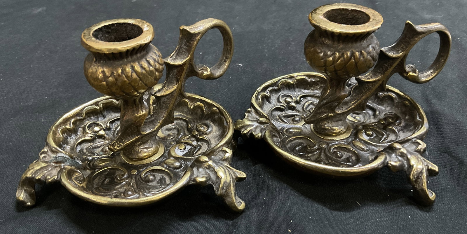 Pair VINTAGE Baroque Sty Brass Chambersticks (1 of 7)