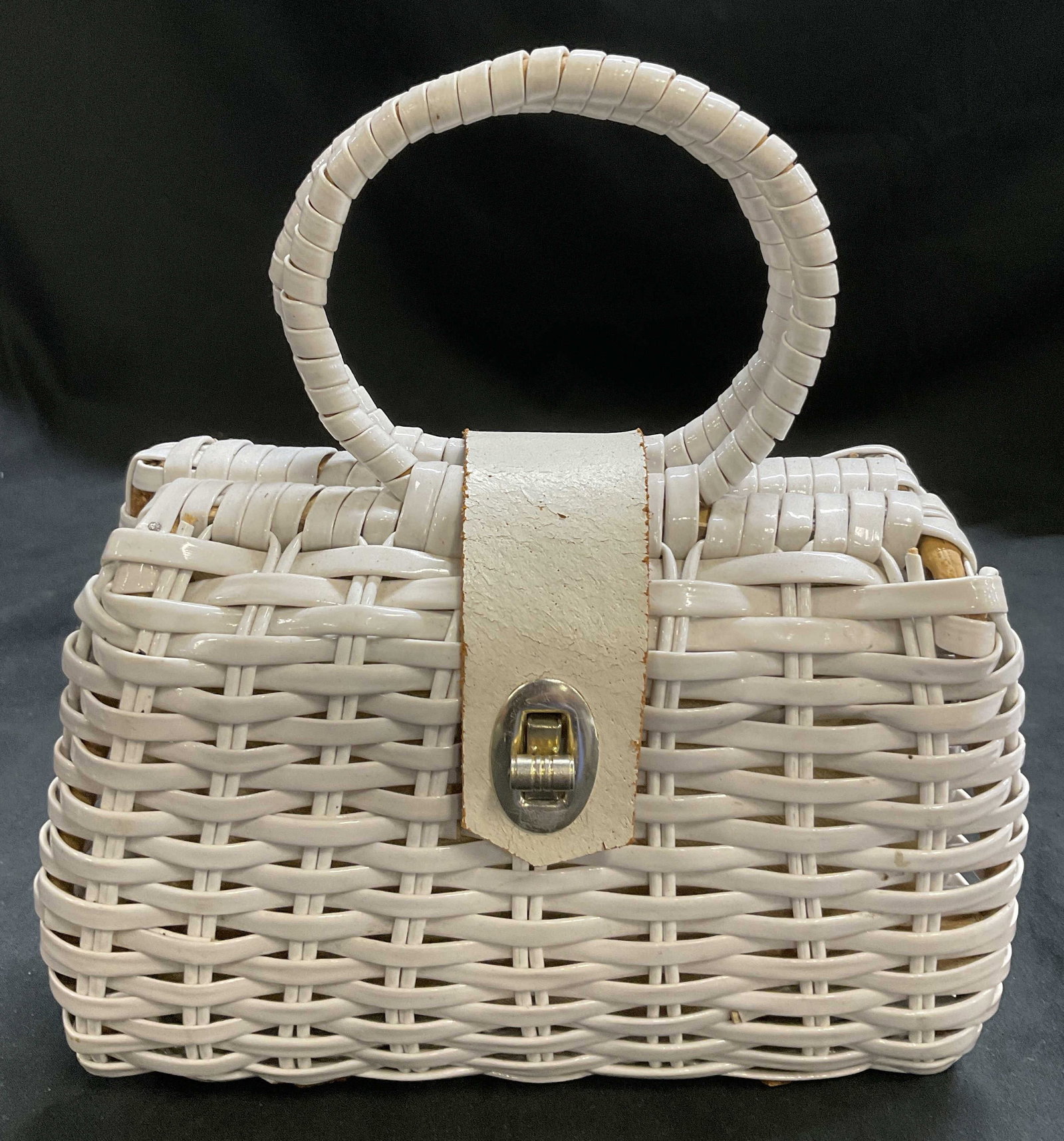 VTG 50s-60s White Woven Coated Wicker Basket Purse (1 of 6)