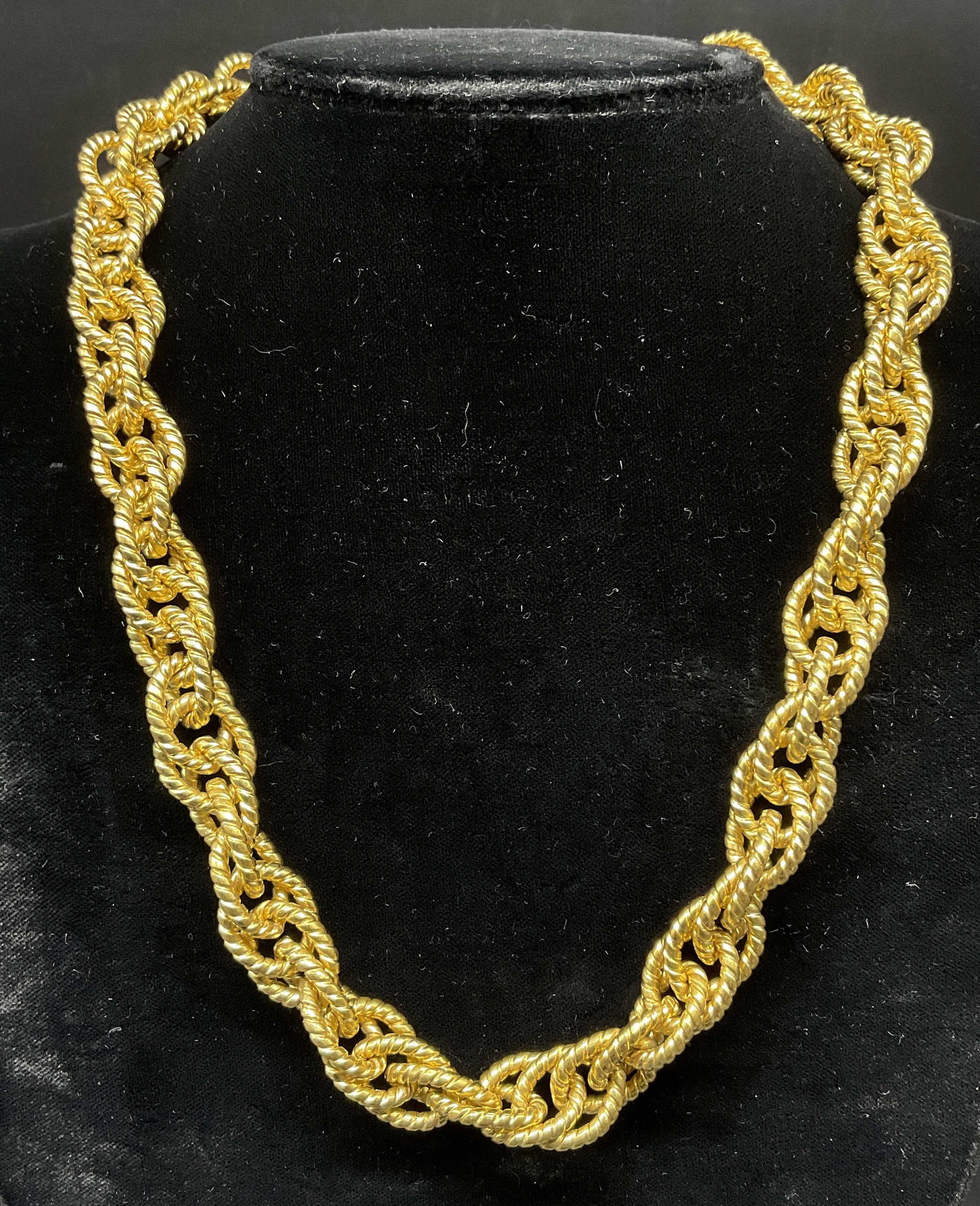 VTG Gold-Toned Chunky Twisted Rope Necklace (1 of 6)