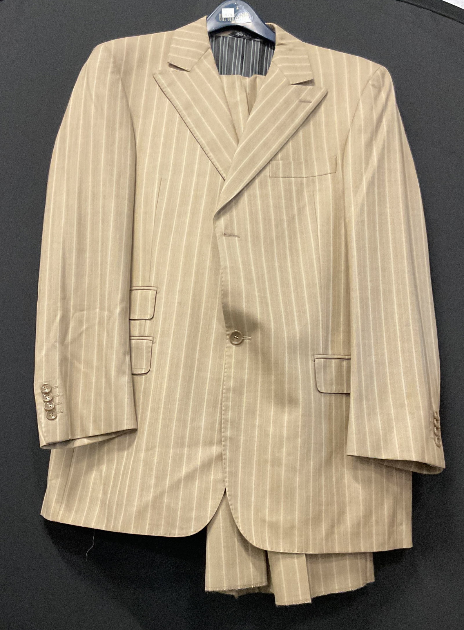 Ideal by Zanetti beige pinstripe suit: Ideal by Zanetti beige pinstripe suit. Italian designed cloth and styled in Italy. Size not listed Pants have 3 button closures for adjustable waist size jacket chest measures app 40 in Fashion, suit
