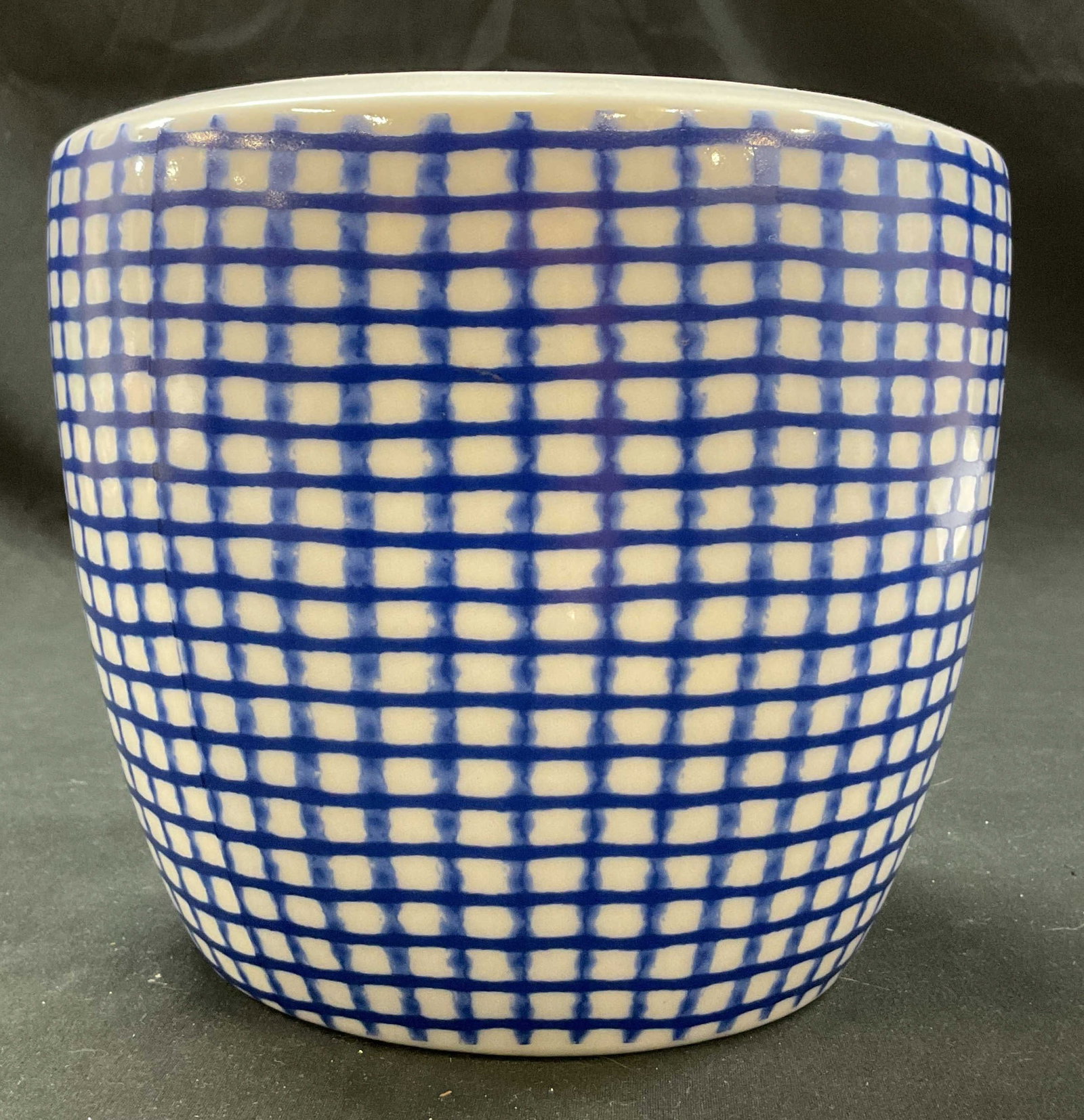 Campania International Ceramic Tattersall Planter (1 of 6)