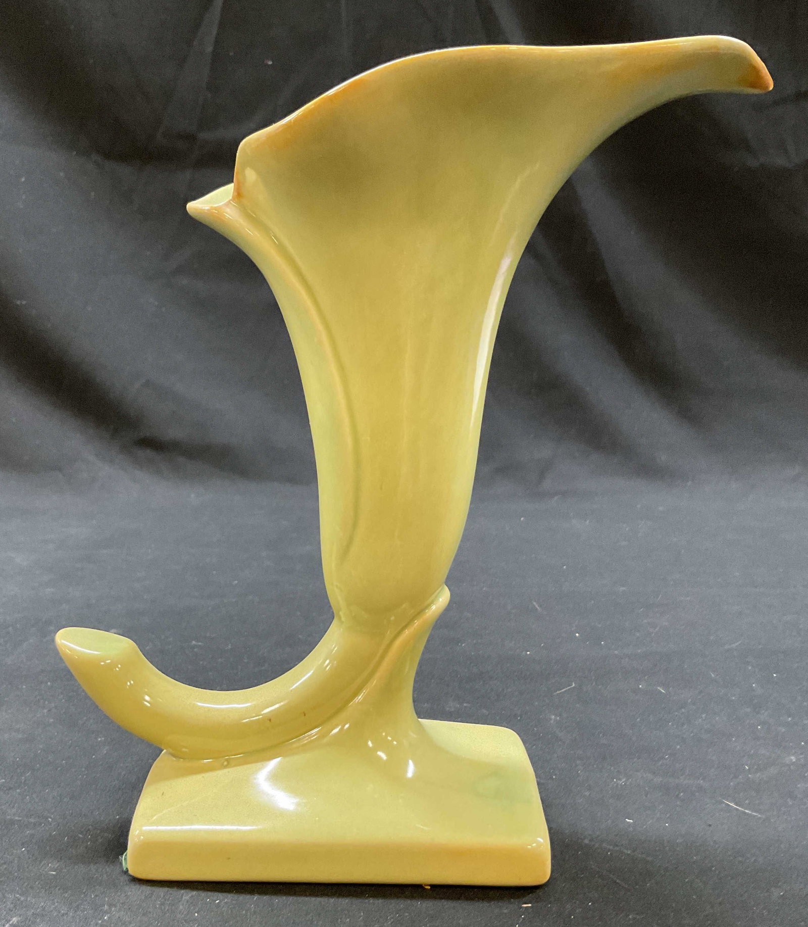 Calla Lily California Art Ceramic Hollywood Vase (1 of 7)