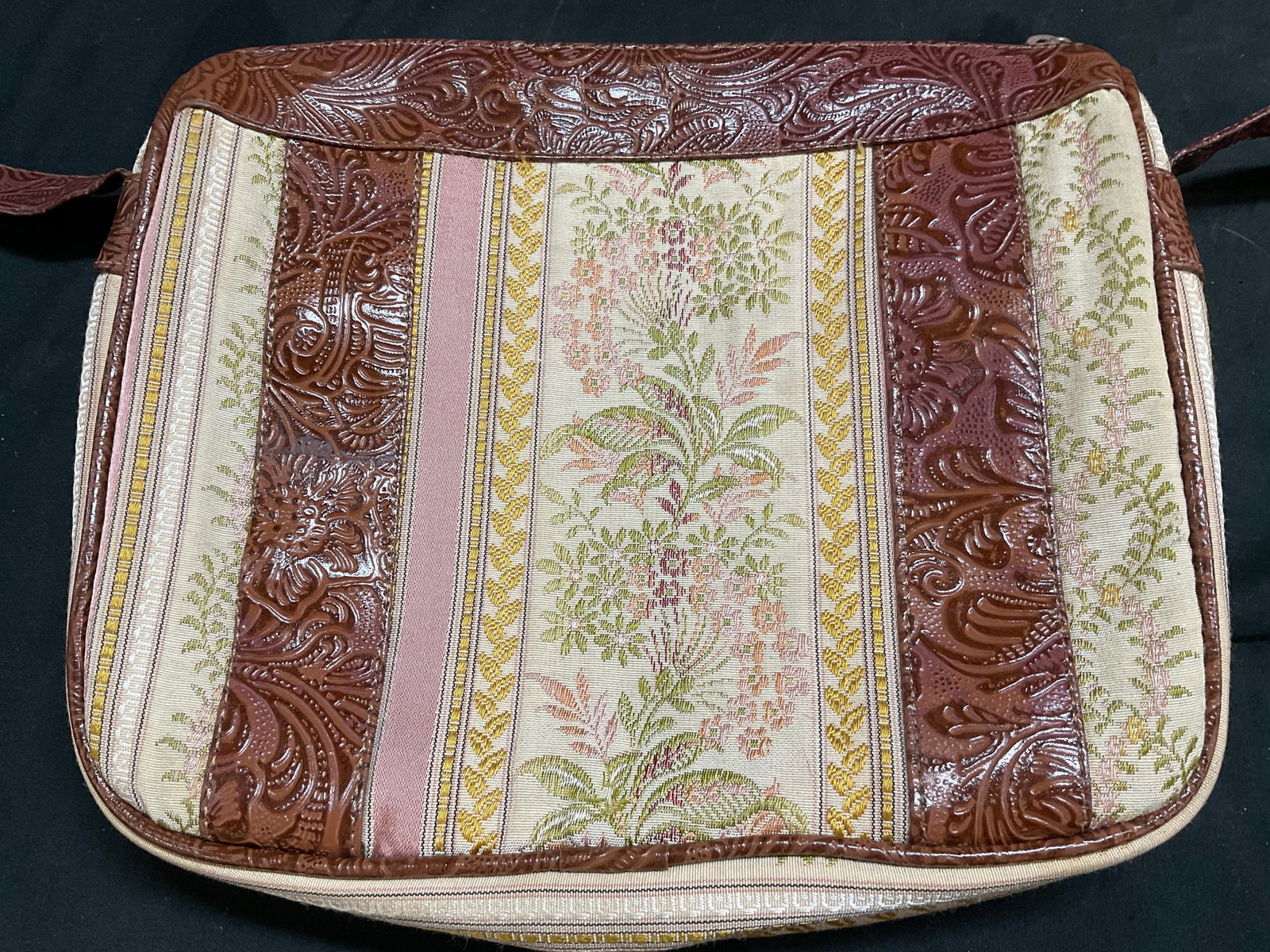 VTG L.J. Simone Boho-Sty Tapestry&Leather Bag (1 of 7)