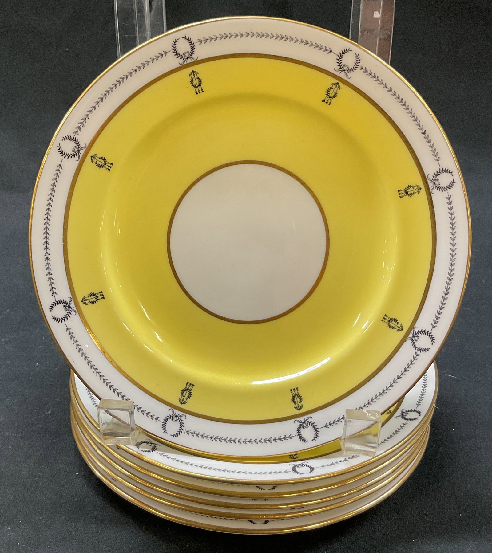 Set 6 Aynsley Yellow Black Laurel Plates England (1 of 6)
