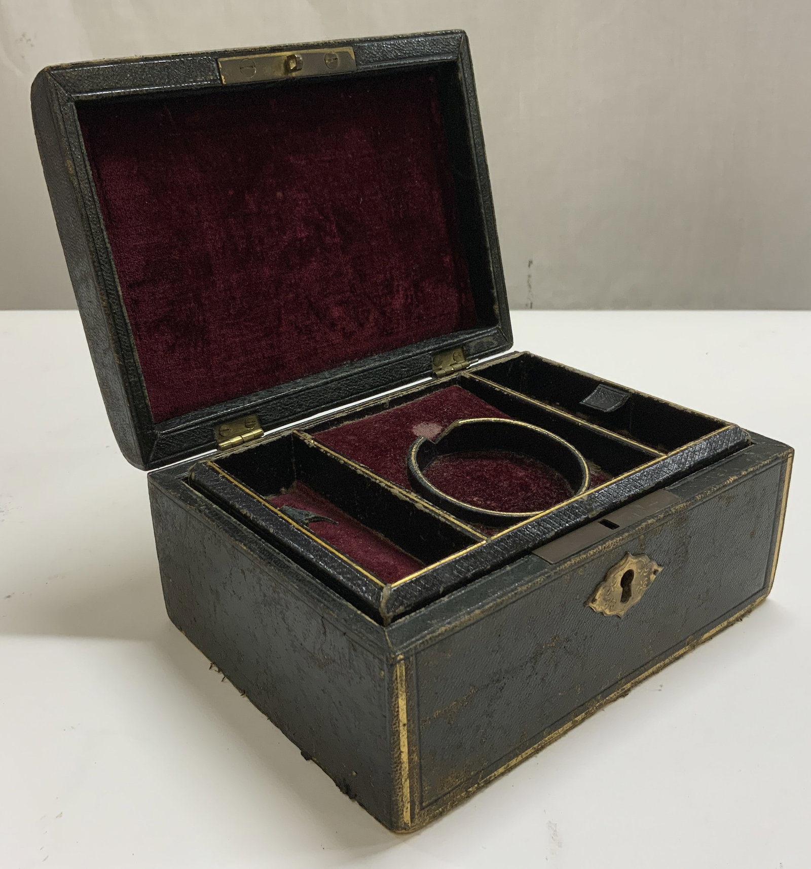 Atq Black Leather Velvet Jewelry Box (1 of 9)