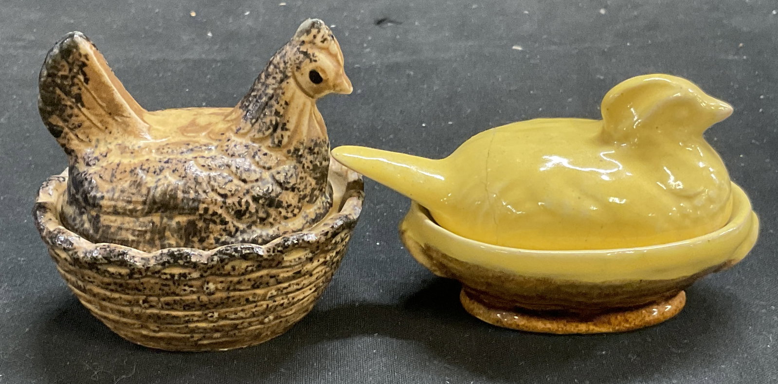 Lt2 VTG Ceramic Hen on Nest Salt Cellars PV+ (1 of 8)