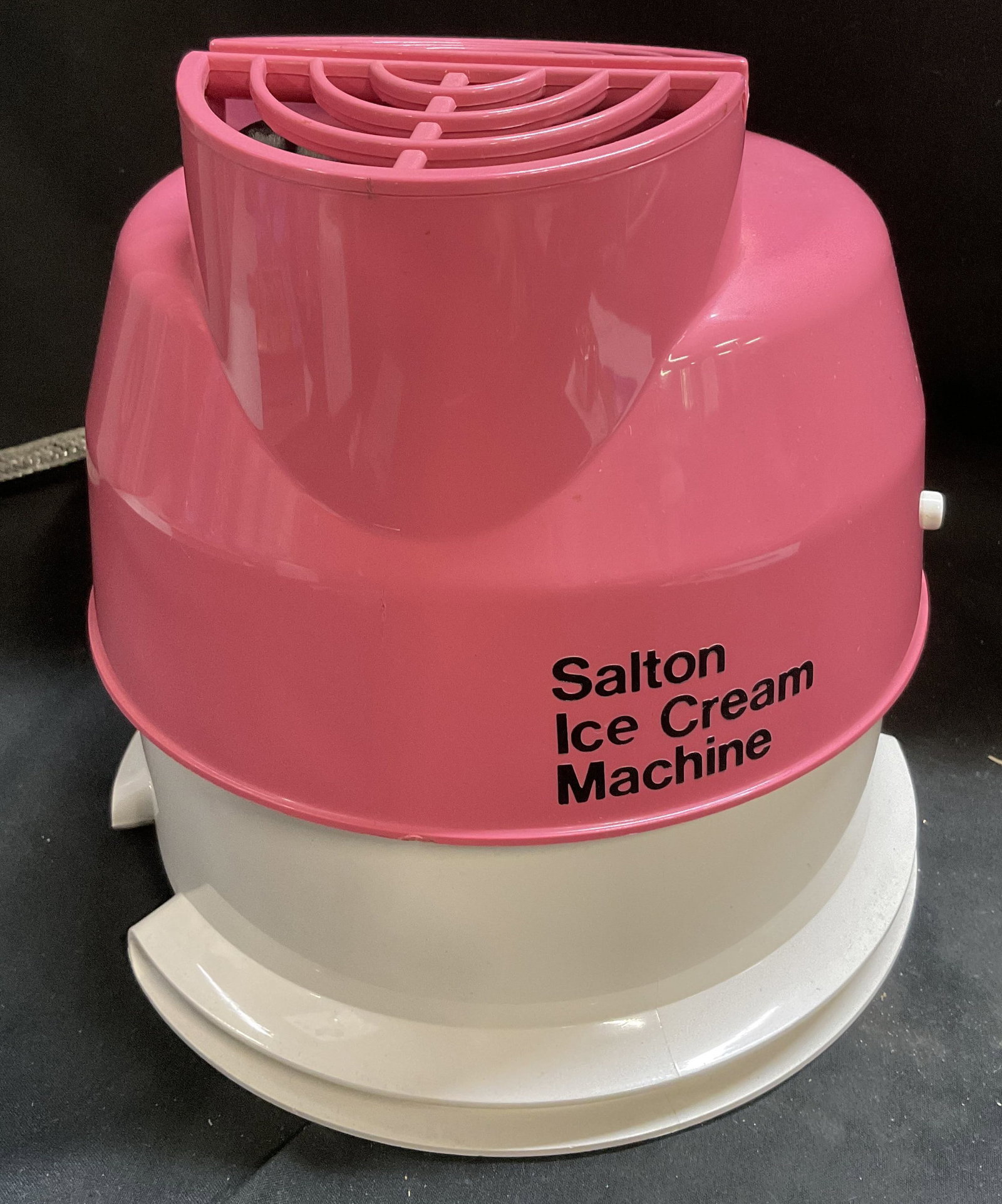 VINTAGE 1970s Salton Ice Cream Machine (1 of 6)