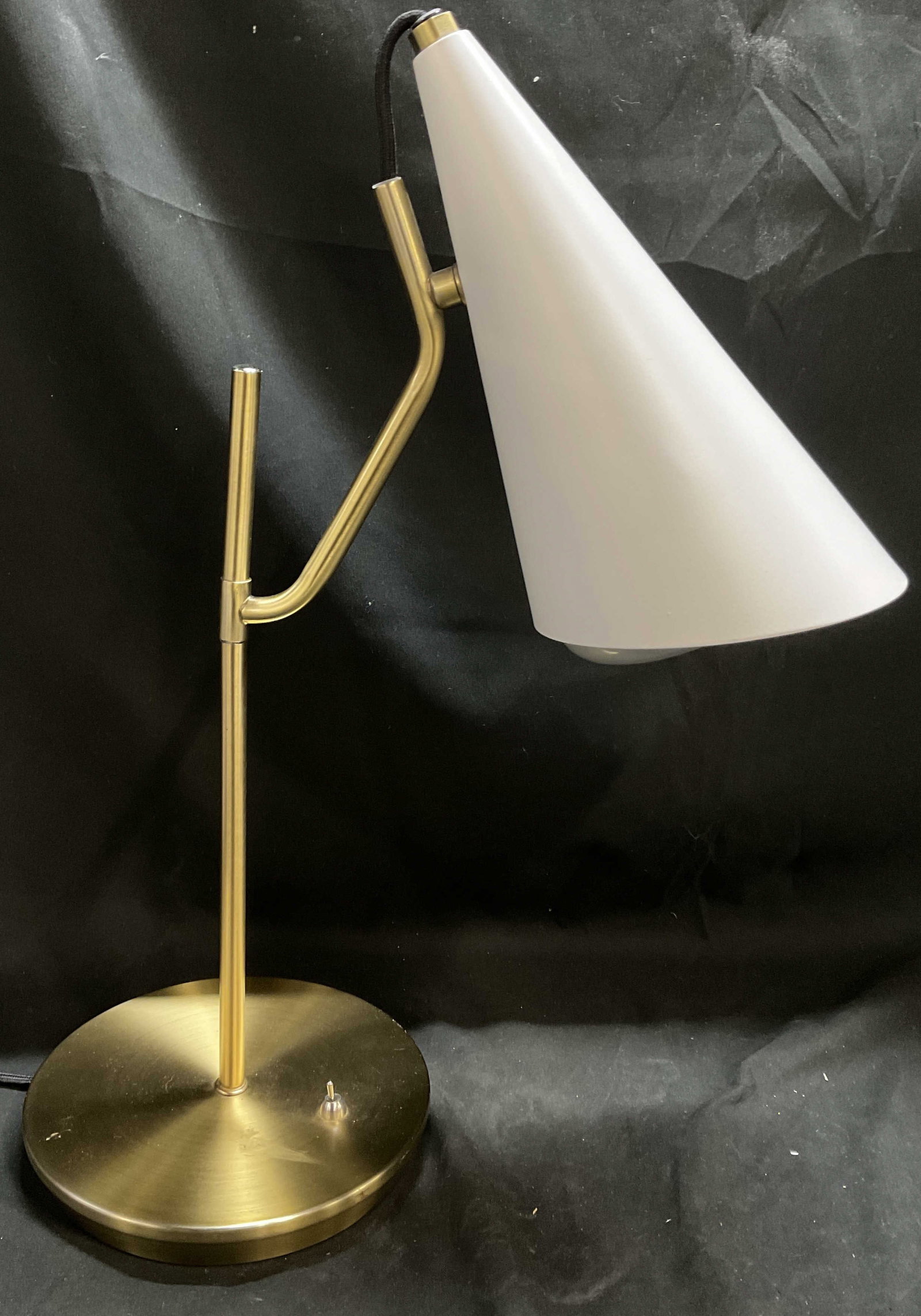 Vintage-Style Brass Cone Shaped Table Lamp (1 of 7)