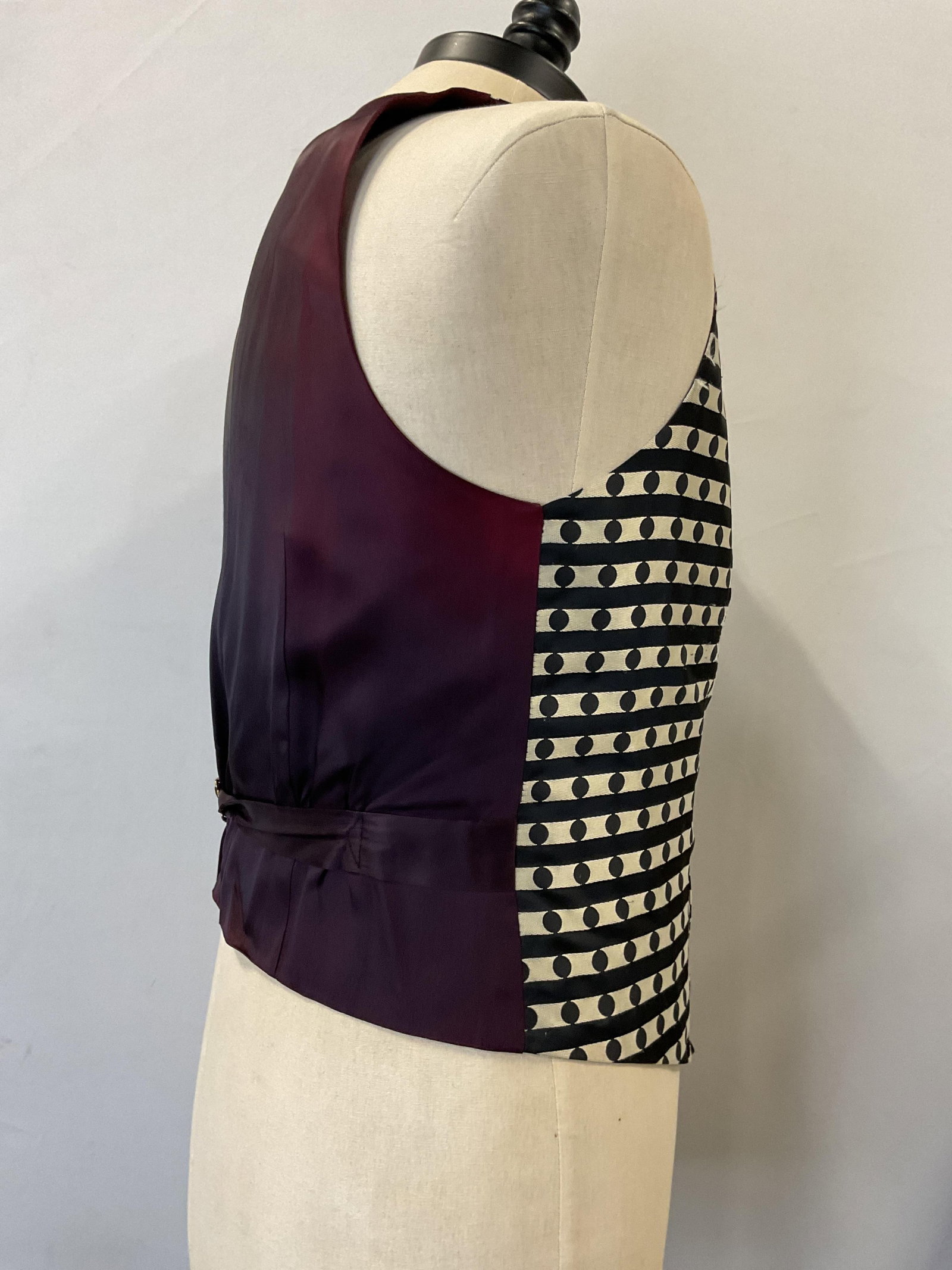 Patterned vest - 4