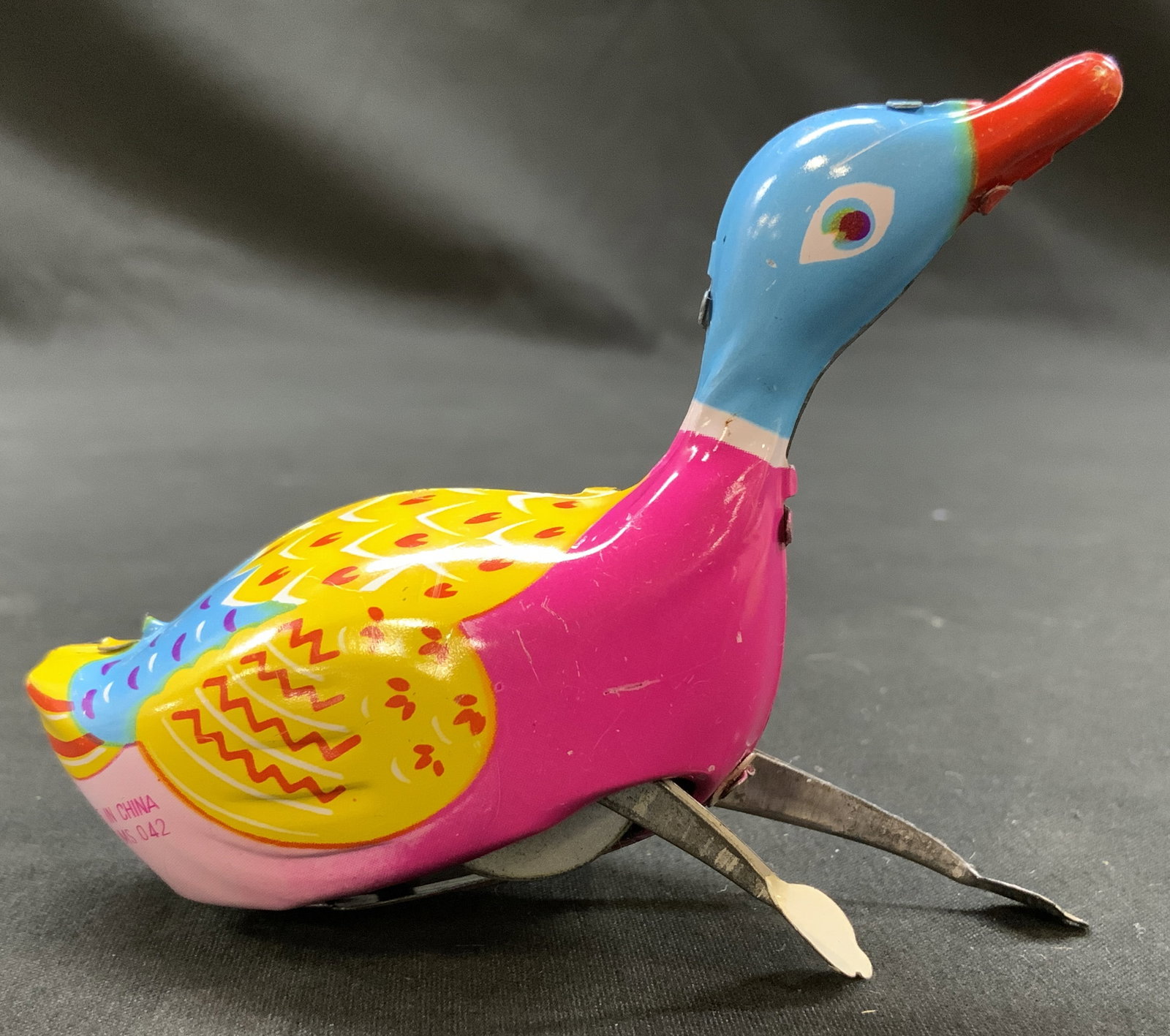 Vtg Tin Litho Wind-Up Swimming Duck Toy (1 of 6)