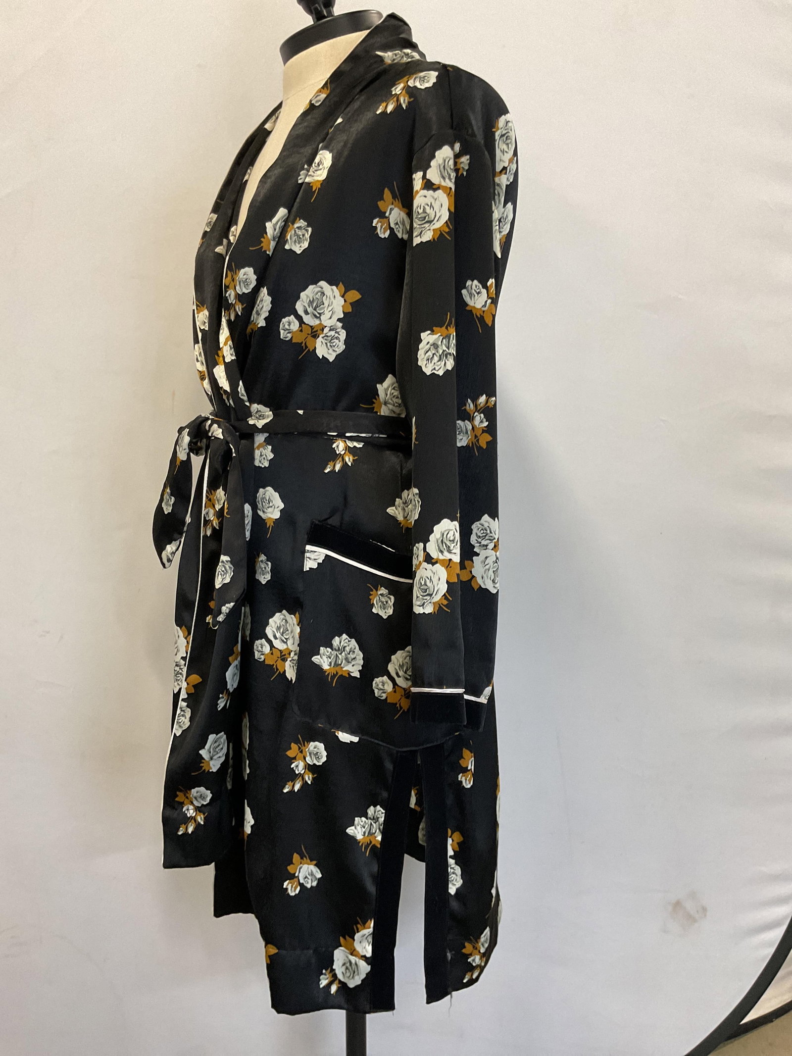 Zara basic collection floral robe - 2