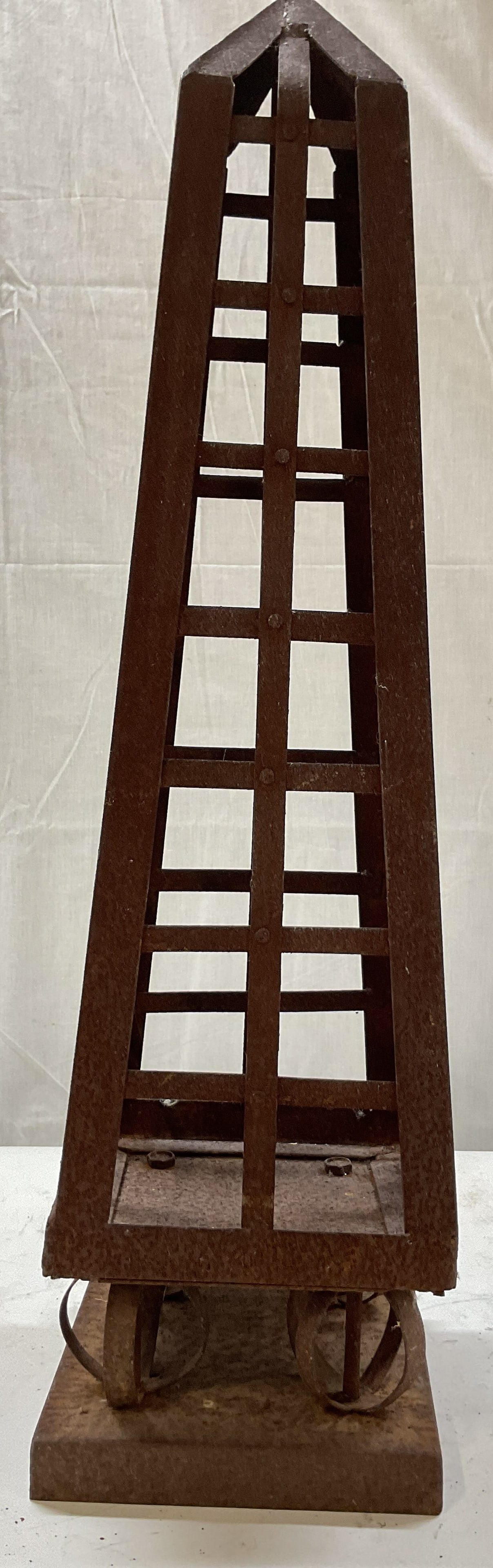 Vntg Metal Garden Obelisk Trellis, 2 ft (1 of 11)