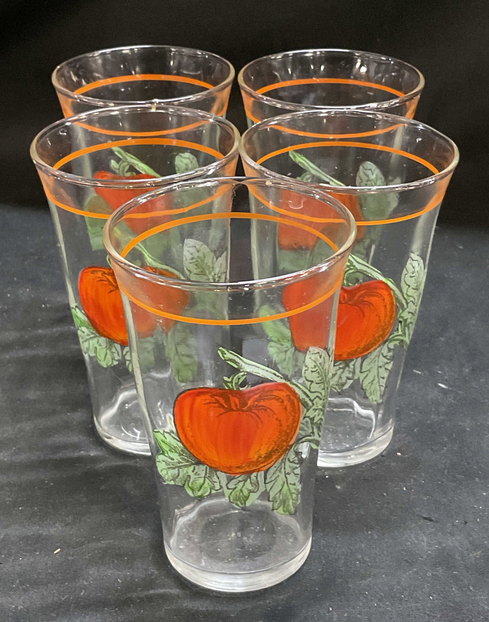 St5 MID-CENTURY MODERN Tomato Juice Glasses: Set of 5 Mid-Century Modern Tomato Juice Glasses. Vibrant Red-Orange Tomatoes on Green Vines Design. Some Residue. Measures app 4in H x 2.5in Diam. Mid-Century Modern Glasses, Vintage, Tomato Juice, T