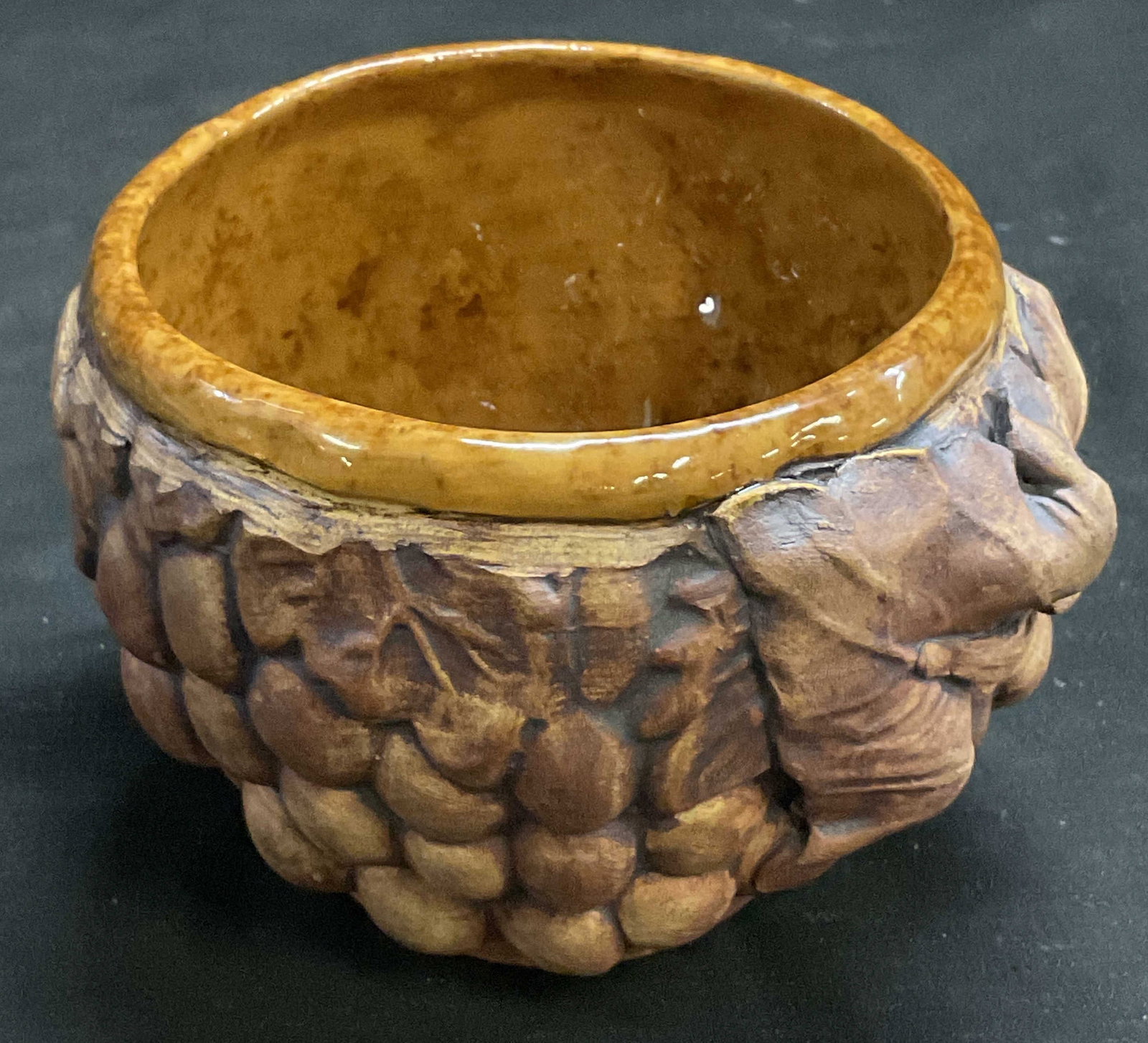 2004 SGND Ellen Evans Sculpted Pottery Bowl USA