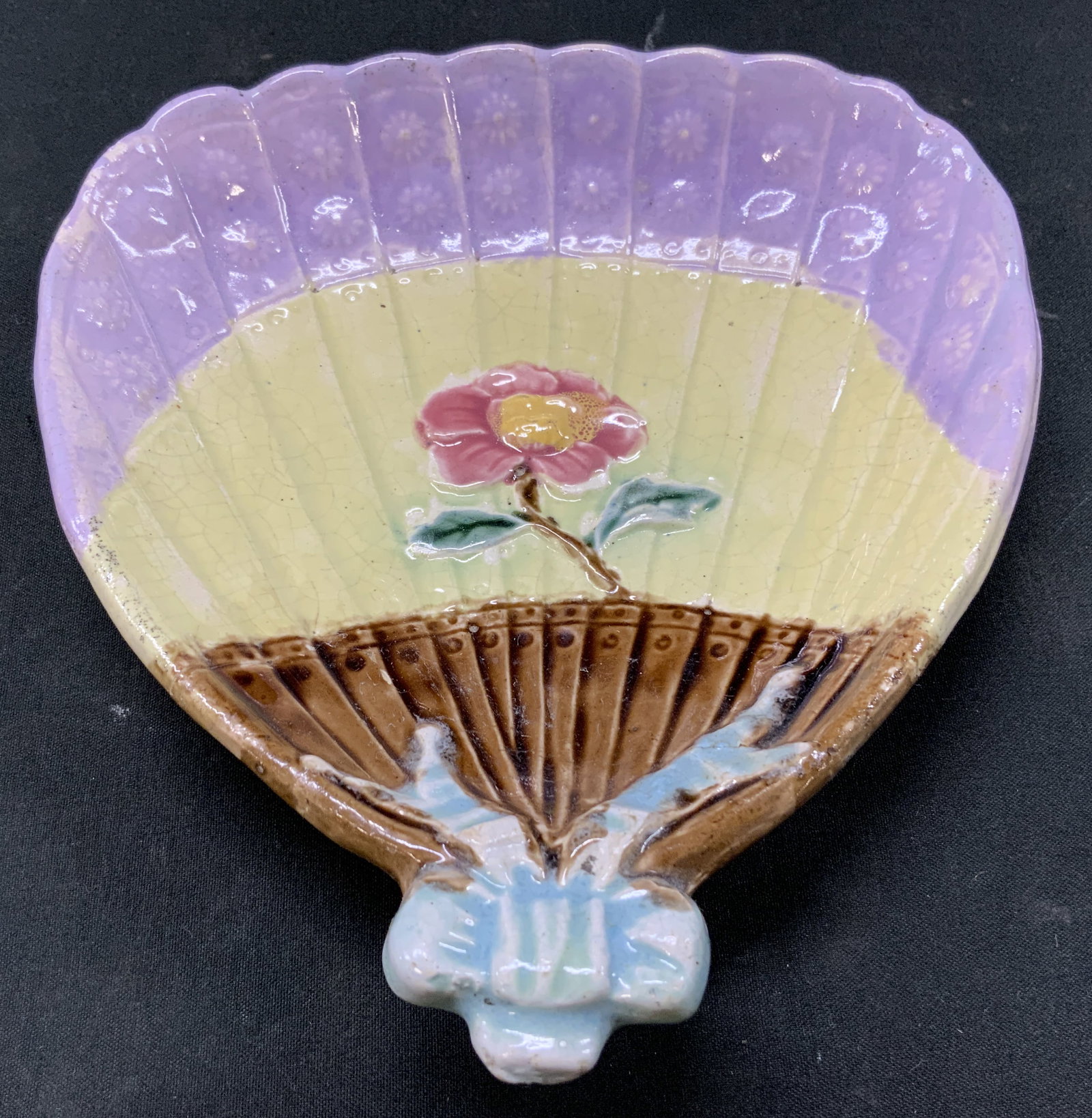Antq Majolica Fan Dish (1 of 6)
