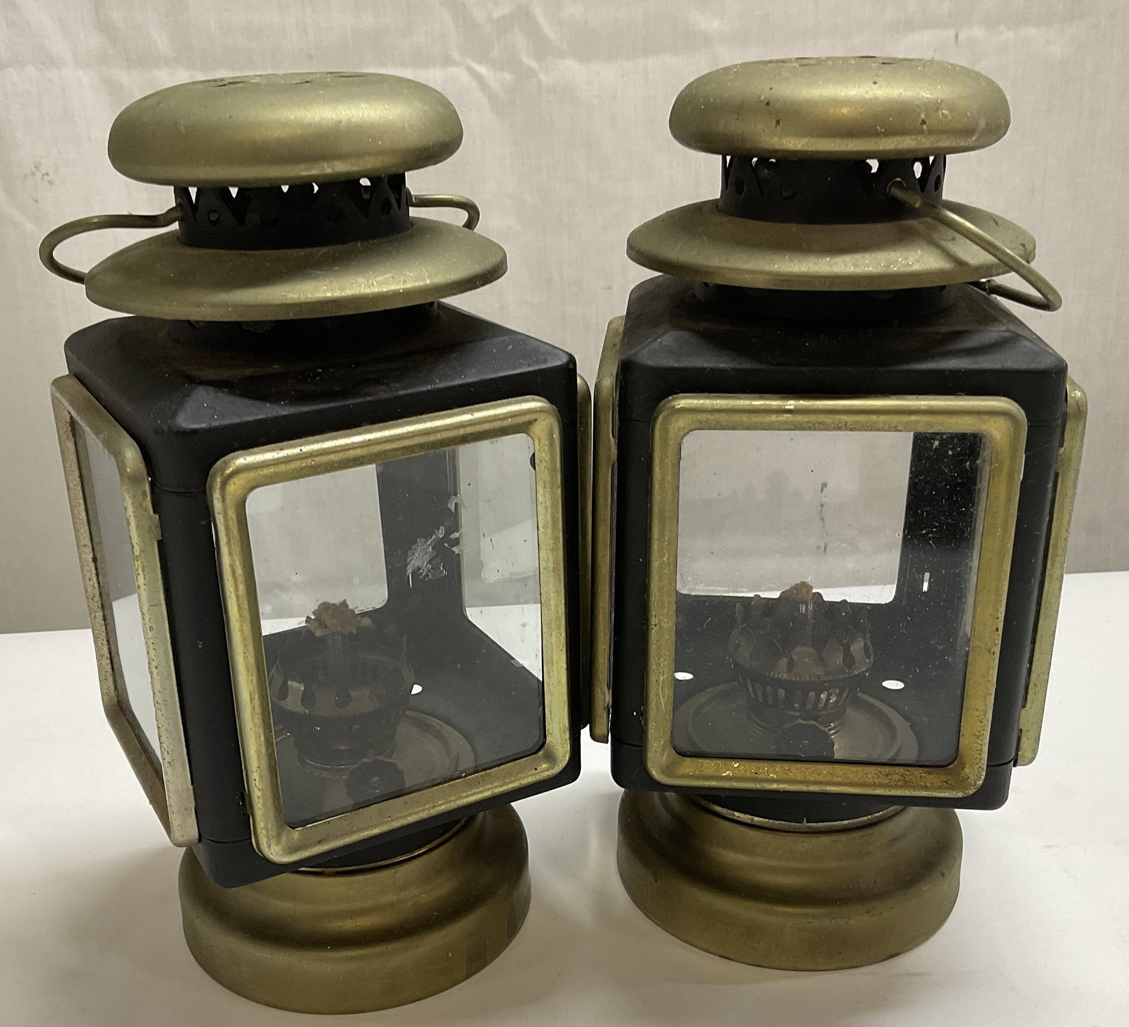 Pair VINTAGE 60s-70s Twilight Coach Lamps