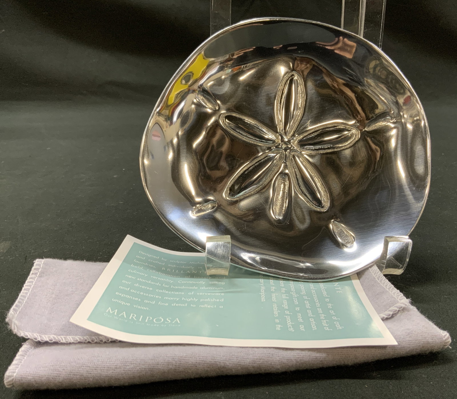 Vtg Mariposa Brillante Sand Dollar Dish, Mexico: Vintage Mariposa Brillante Sand Dollar Catchall Dish, Recycled Aluminum Cast with Insert Card and Dust bag. Made in Mexico, designed by sculptor Michael Updike. Round catchall dish or small serving tr