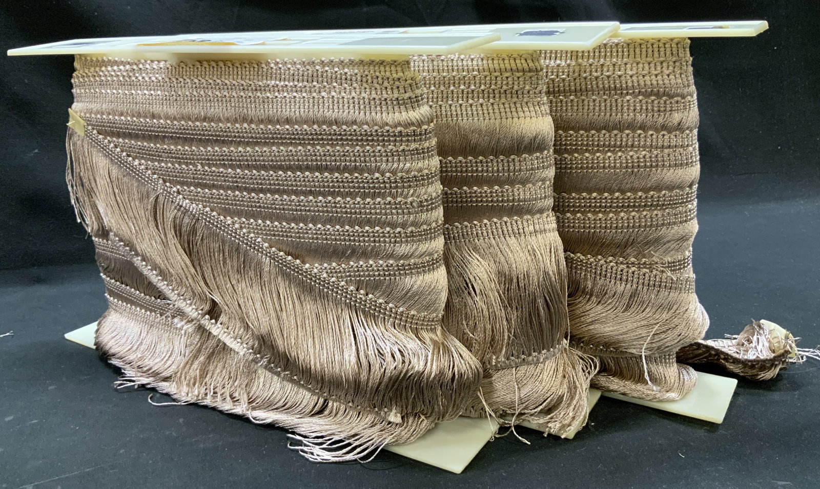 Vtg Lt3 Hollywood Mauve Insertion Fringe Trim