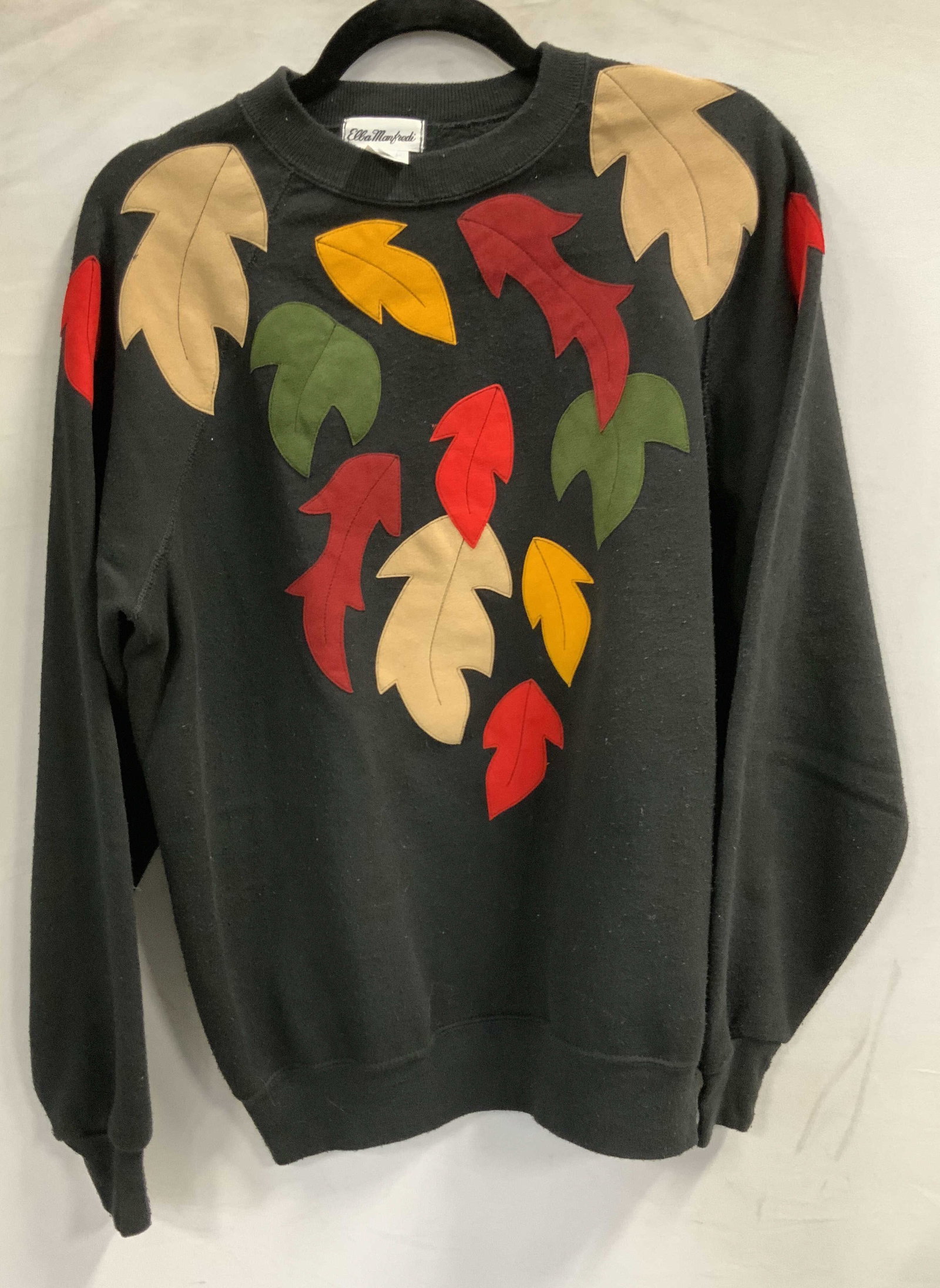 Ella Manfredi sweatshirt with leaf applique USA (1 of 7)