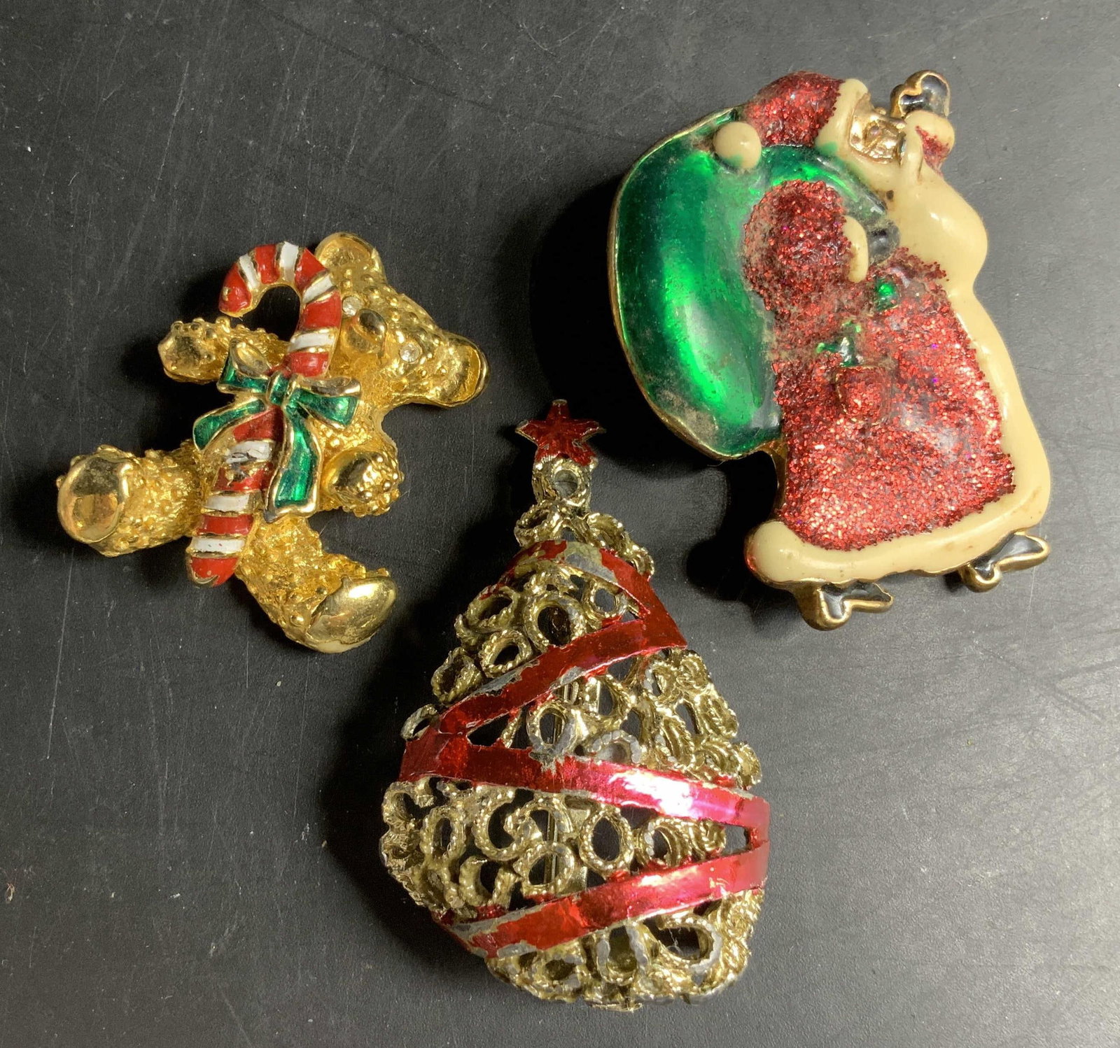 Grp 3 Vintage Holiday Christmas Brooches (1 of 6)