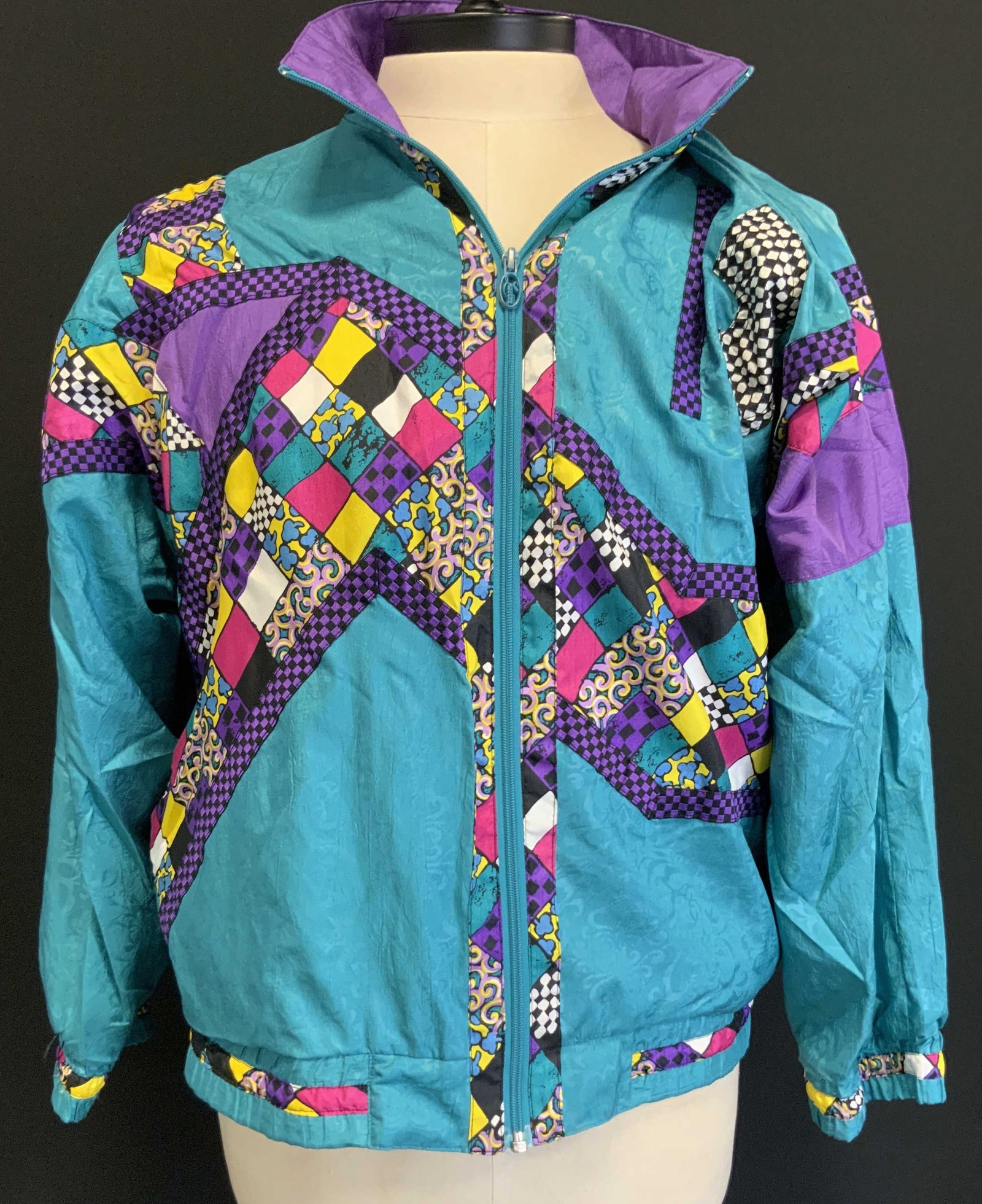Vtg Lavon colorful patchwork windbreaker 2003 (1 of 8)