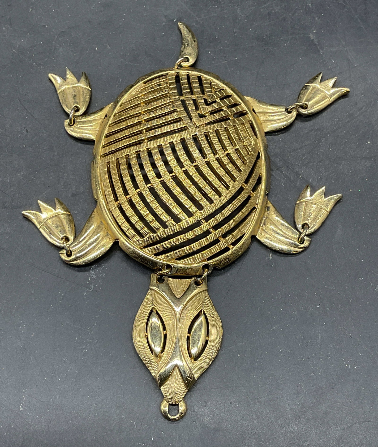 Vintage Alan Gold Tone Turtle Pendant 4 Inches (1 of 6)