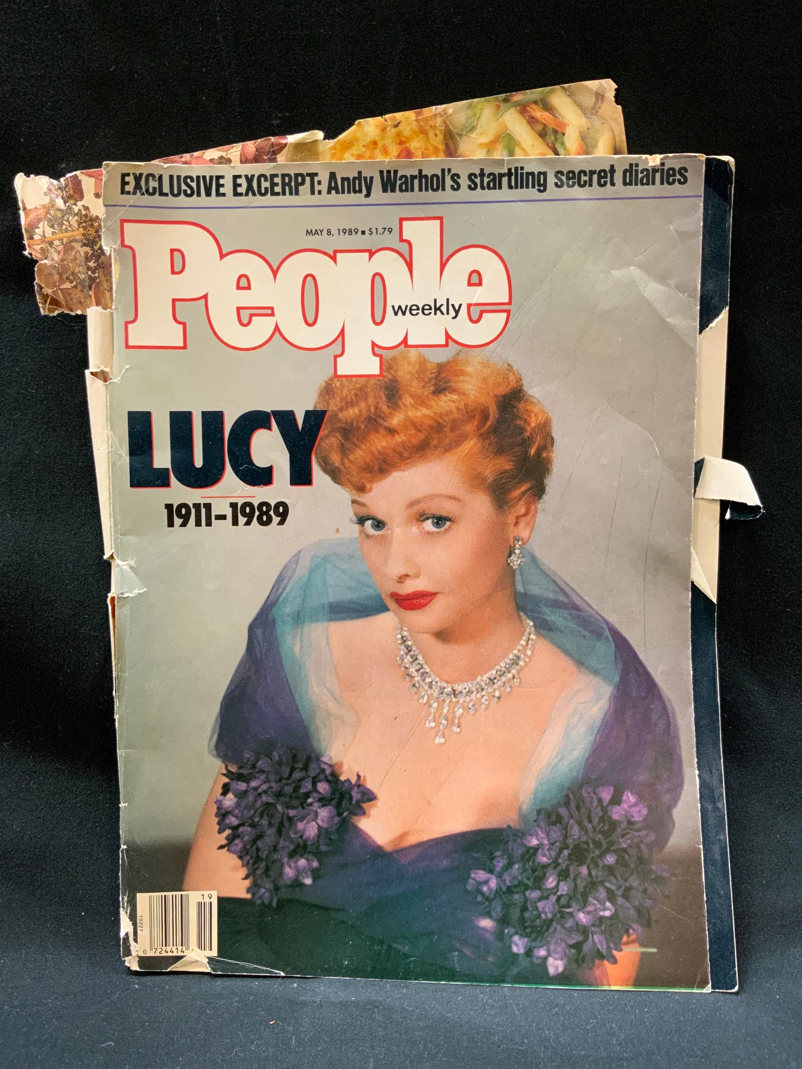 Vtg 1989 People Wkly Mag. Lucy Tribute Issue: Vintage 1989 People Weekly Magazine Lucille Ball Tribute Issue. Dated May 8, 1989. Dedicated to Actress and Comedian Lucille Ball. Measures approx. 11 x 8.5in Condition consistent to exposure and age