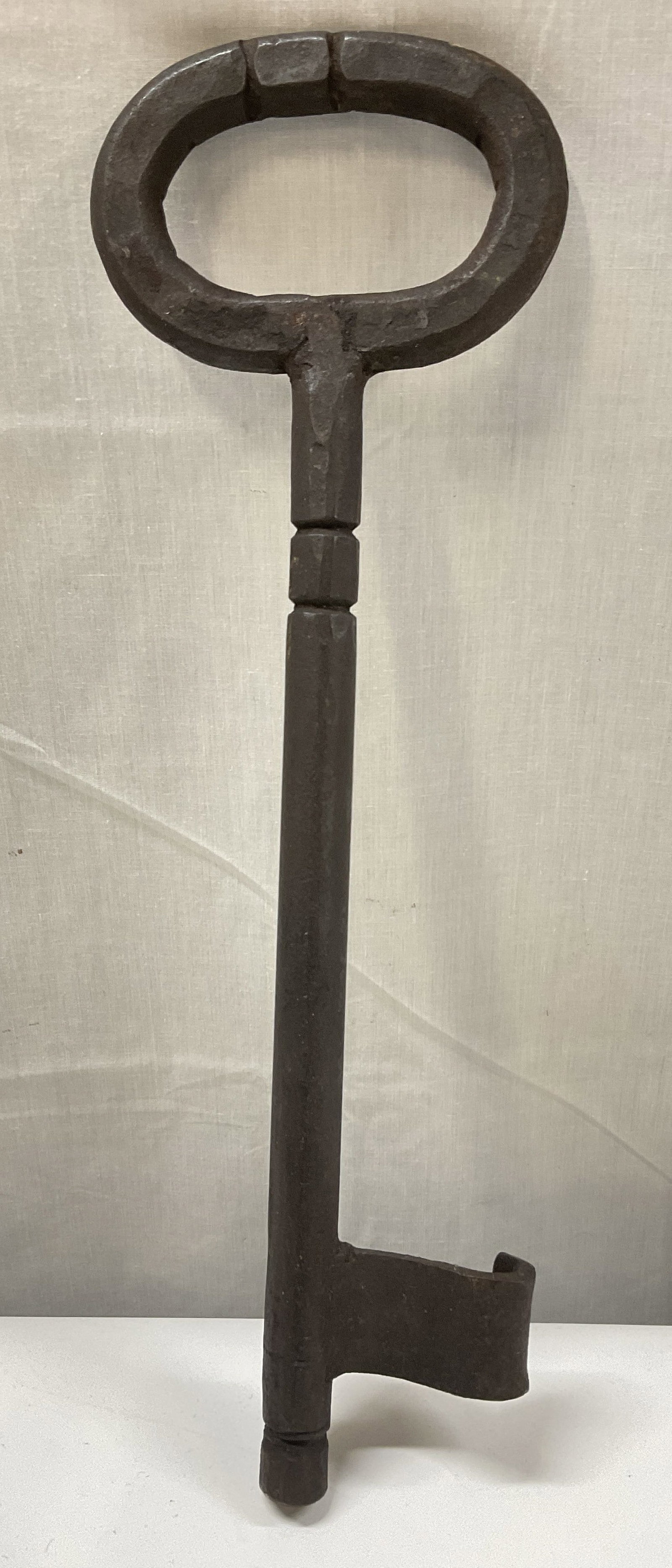 ANTIQUE Oversized Cast-Iron Skeleton Key (1 of 7)