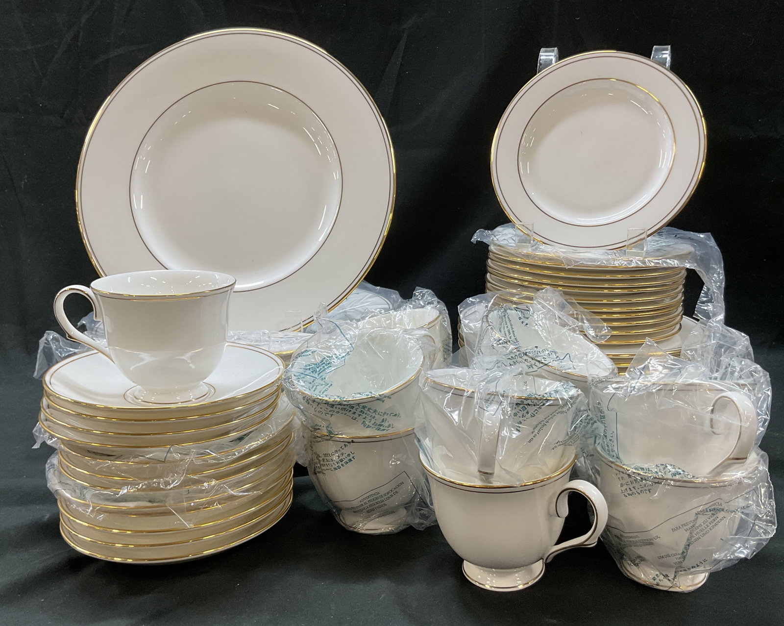 Set 60 Lenox Federal Gold Bone China Tableware USA (1 of 12)