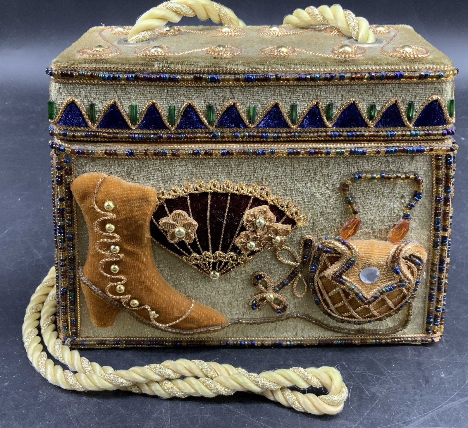 Custom made Shoe Themed Box Handbag (1 of 15)