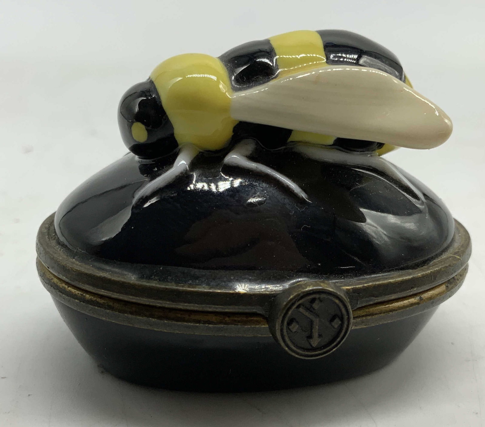 Dept 56 Bumble Bee Porcelain Pill Box (1 of 6)