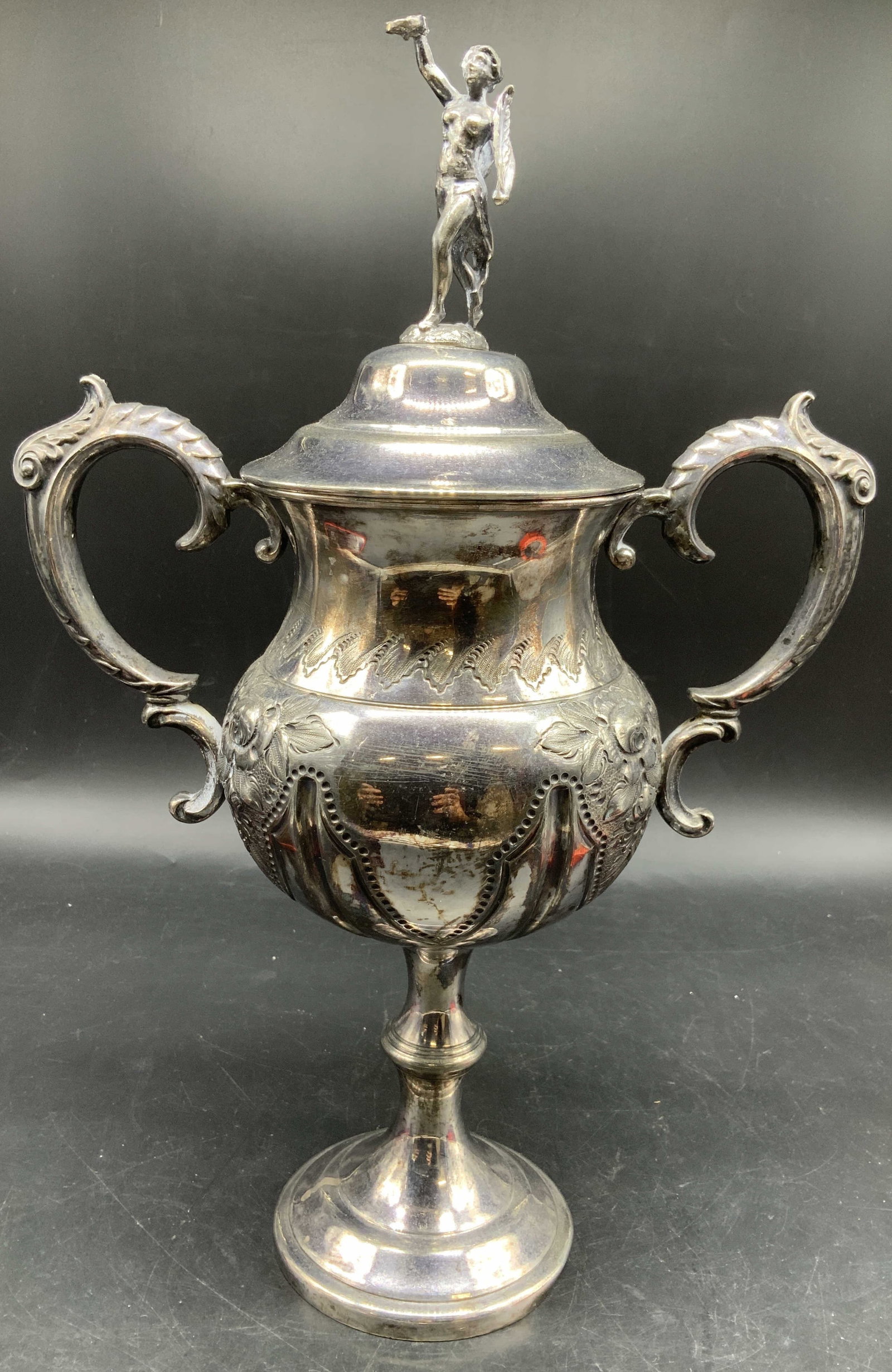 Antique Victorian Silver Plate Trophy Vessel (1 of 16)