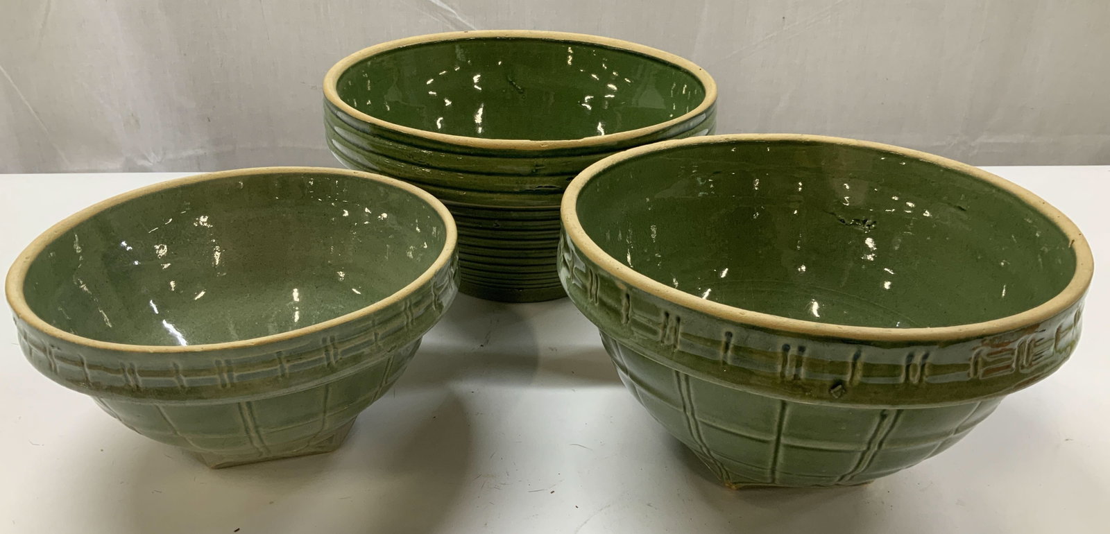 Set 3 Vintg McCoy Green Glz Pottery Mixing Bowls (1 of 12)