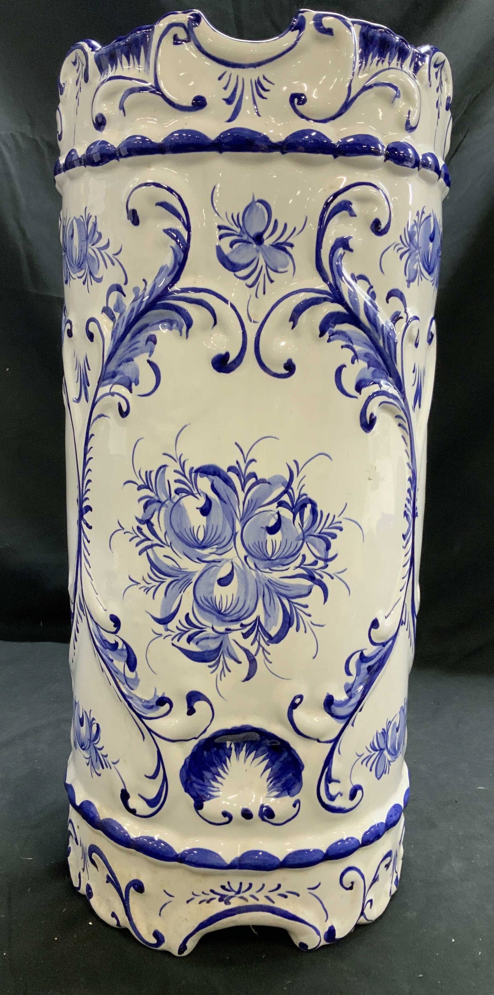 Ceramic Porcelain Blue White Umbrella Stand Port (1 of 11)