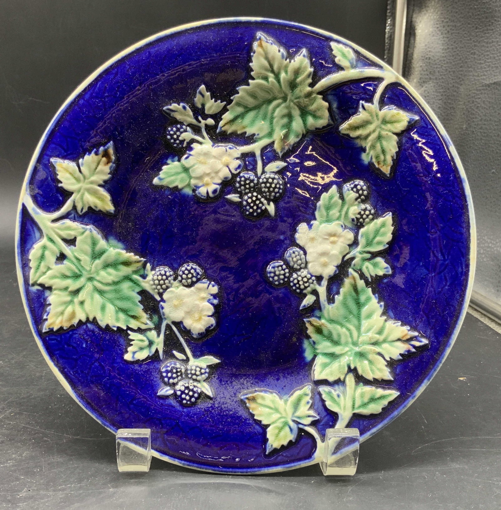 Antq 18thC Majolica BlackBerry Plate, Eng (1 of 9)