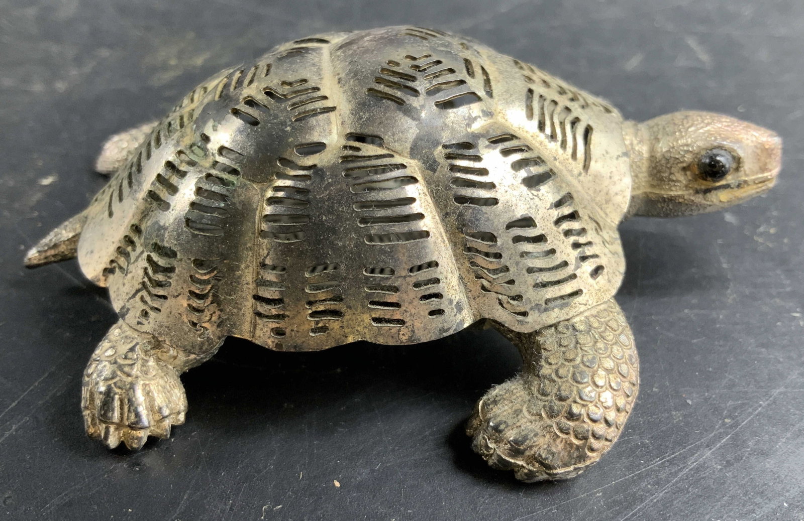 Vntg CHRISTOFLE France Silver Plate Turtle: Marked underside for CHRISTOFLE, France, the Lumiere D Argent Turtle figurine was produced between 1987 and 1994, the piece features a detailed lace like shell design , textured feet tail and head, an