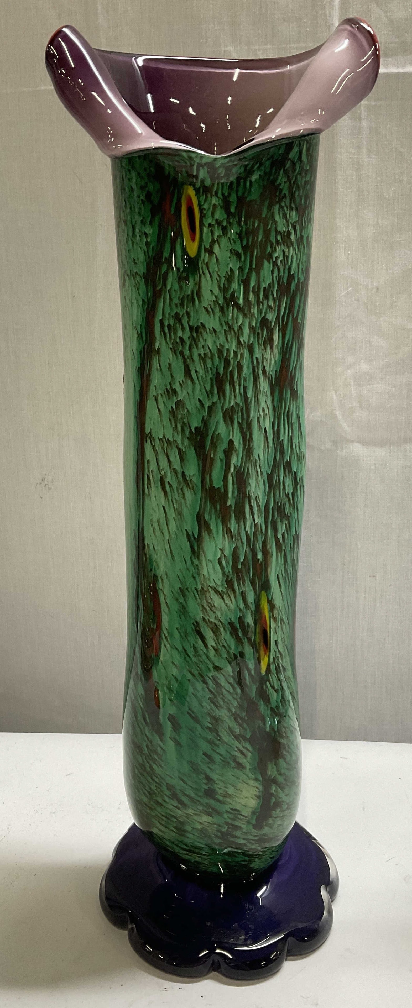 Jack-In-The-Pulpit Style Art Glass Vase (1 of 8)