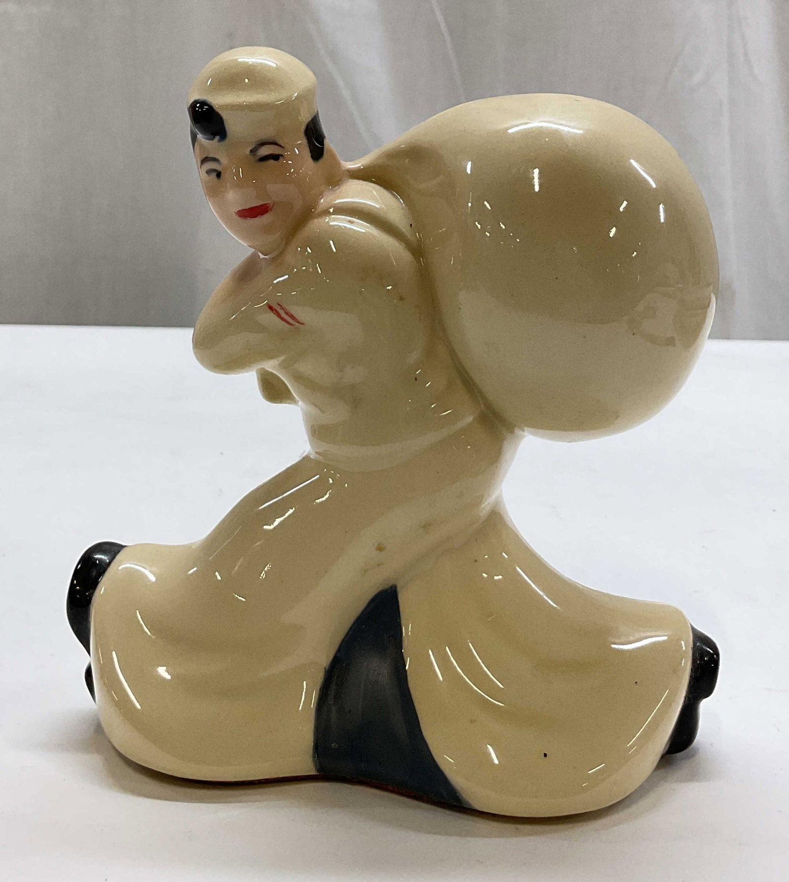 Vtg 1940s McCoy Pottery Savings Coin Bank USA: Vintage 1940s McCoy Pottery Seamans Bank For Savings ceramic coin bank. Marked on underside, reads The Seamans Bank For Savings Contemporary Ceramics Chatham NJ. Depicts a World War 2 era sailor carry