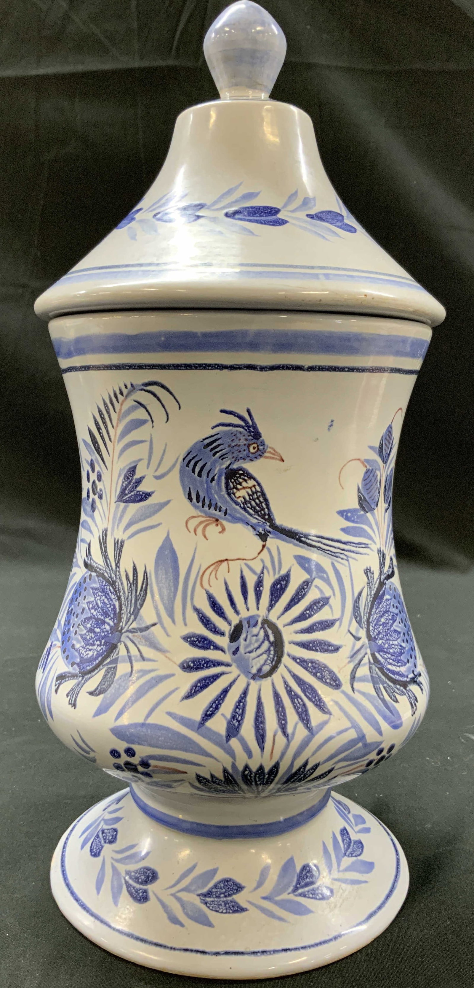 Vtg Quimper France Museum Pharmacy Jar Pot 15: Vintage French Faience Glazed earthenware pharmacy jar crafted by Henriot QUIMPER in Brittany, France. Waisted Albarello-form jar with matching lid, decorated by hand. Historical decor 15 museum reiss
