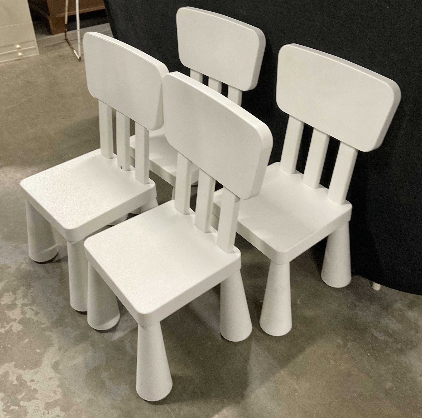 Set4 IKEA Mammut White Childrens Chairs ITALY (1 of 7)