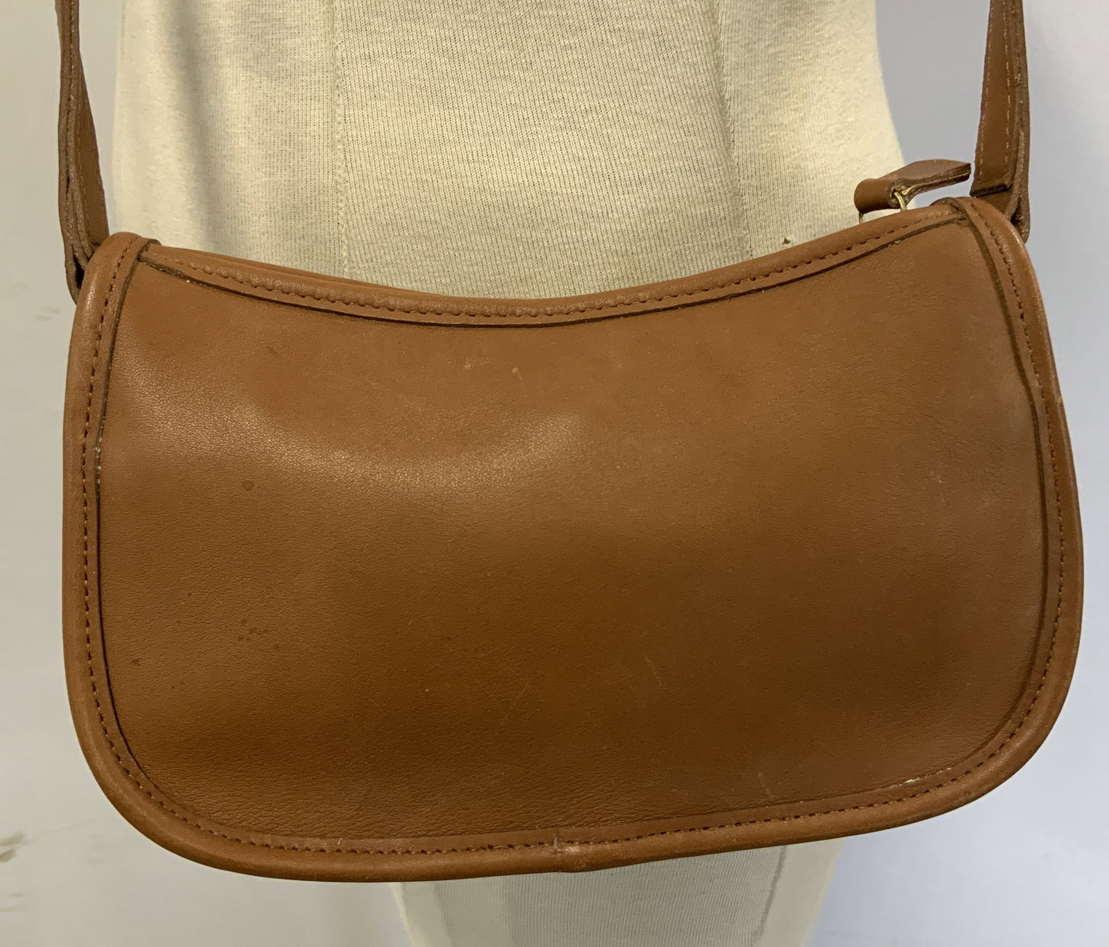 Coach Brown Leather Shoulder Bag USA (1 of 6)