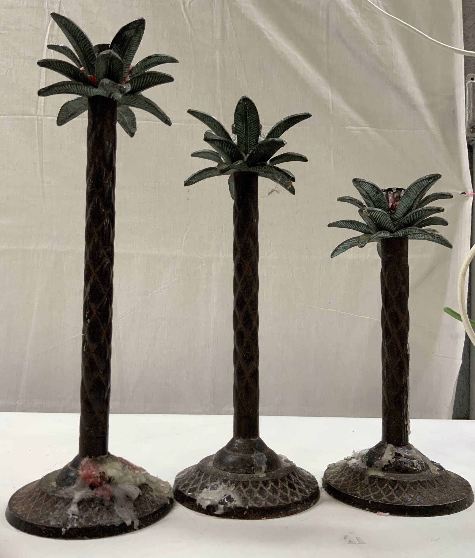 Vntg Metal palm tree candle holders. (1 of 7)