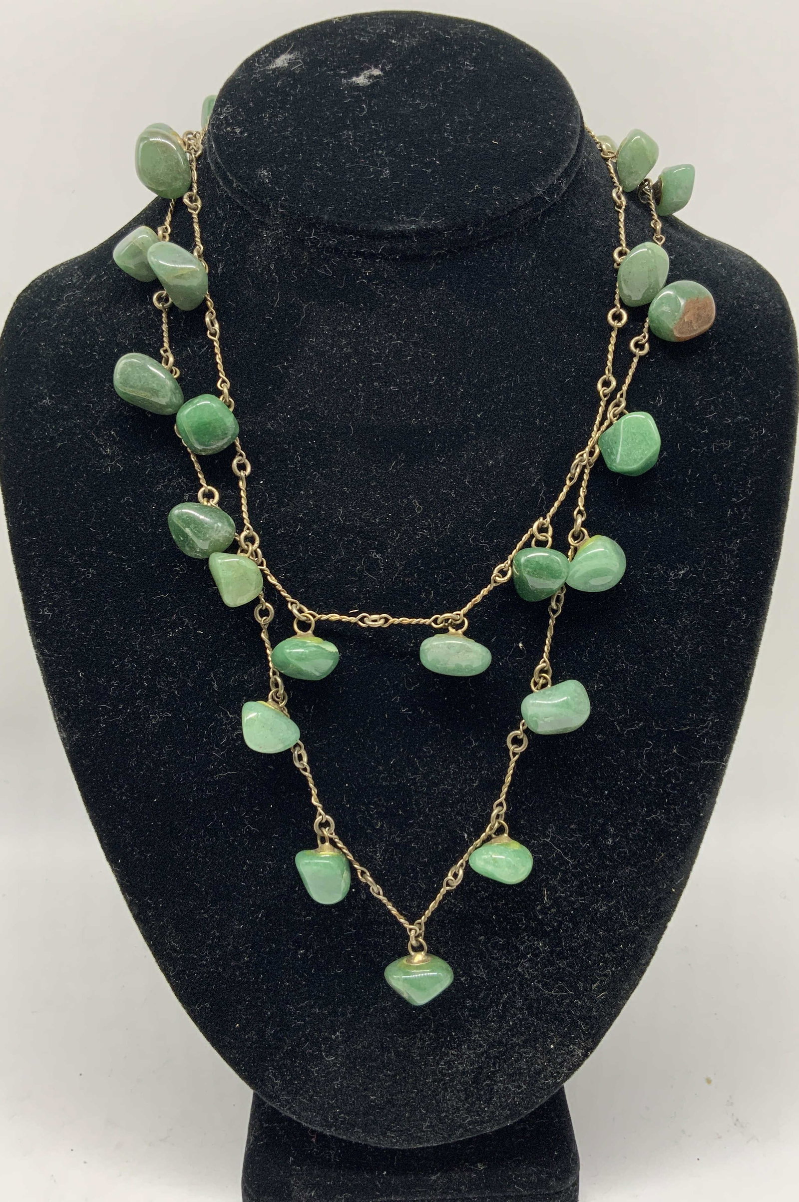 Vtg Semi Precious Stone Station Chain Necklace: Vintage Semi Precious Stone Station Chain Necklace. Possibly Jadeite. Unbranded. Individually mounted on silver toned wire eyepins. Pieces connect to form long station chain strand. Condition