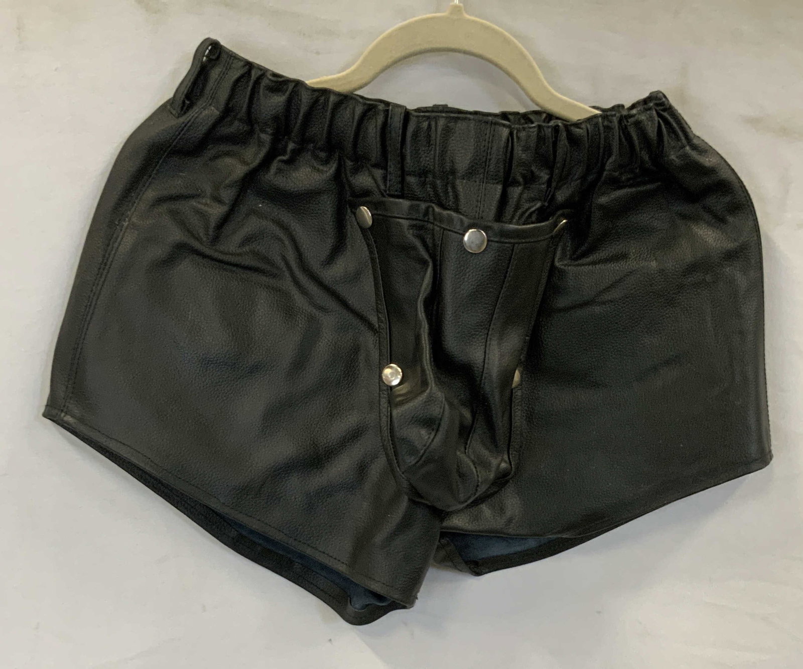 Leather riding chaps snap off crotch panel